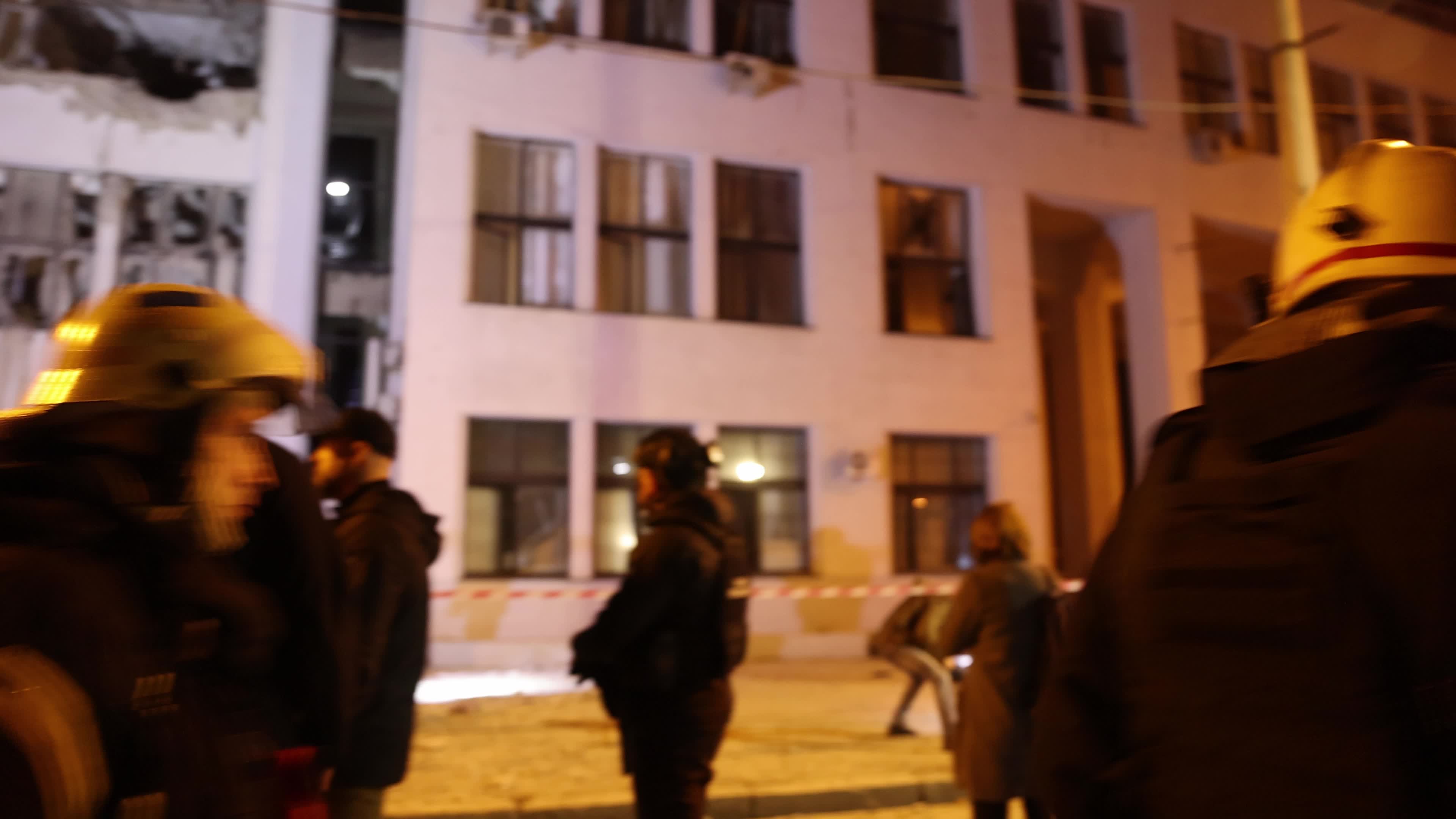 The Russians aimed an aerial bomb at the Derzhprom building in the center of Kharkiv