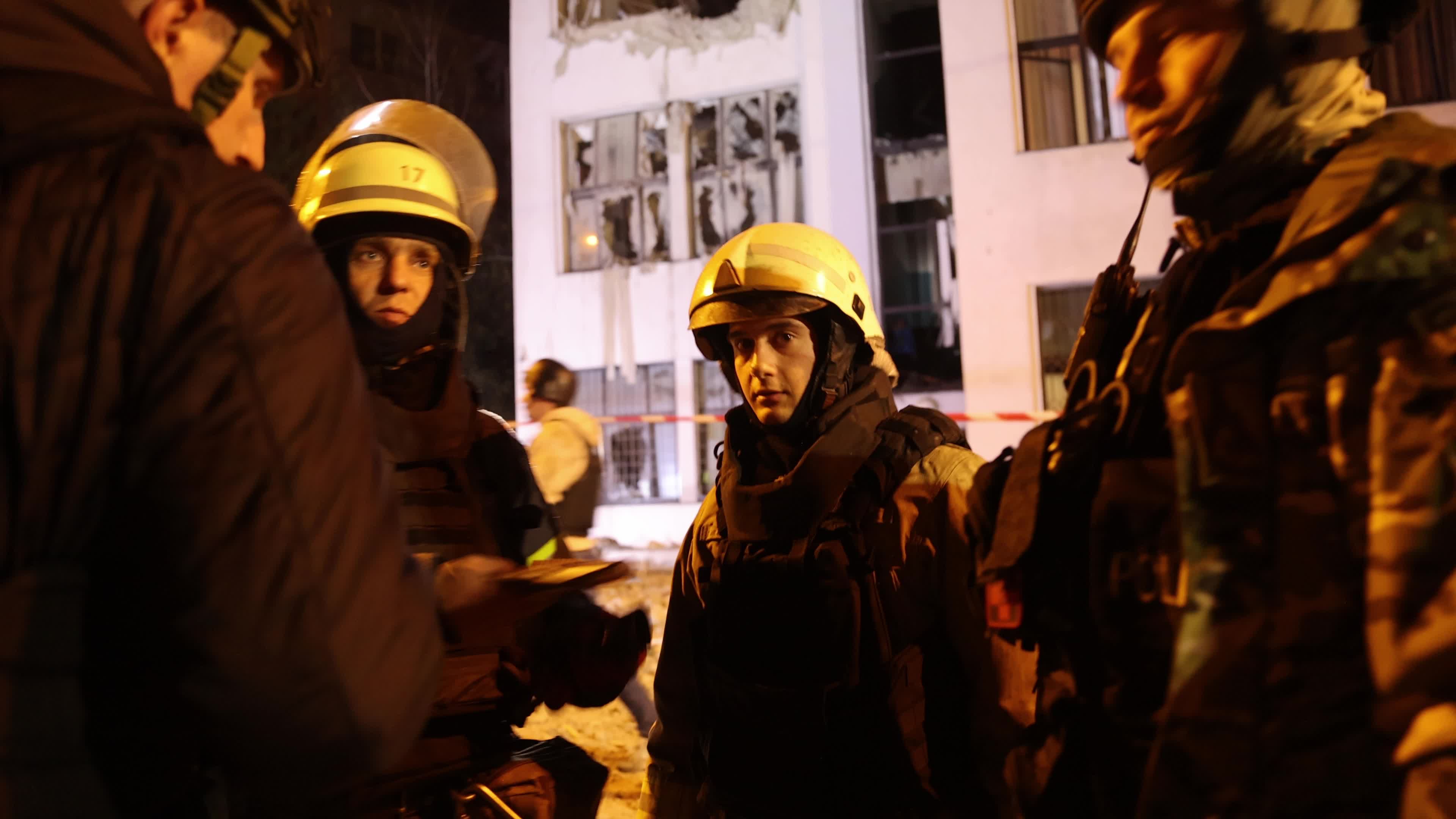 The Russians aimed an aerial bomb at the Derzhprom building in the center of Kharkiv