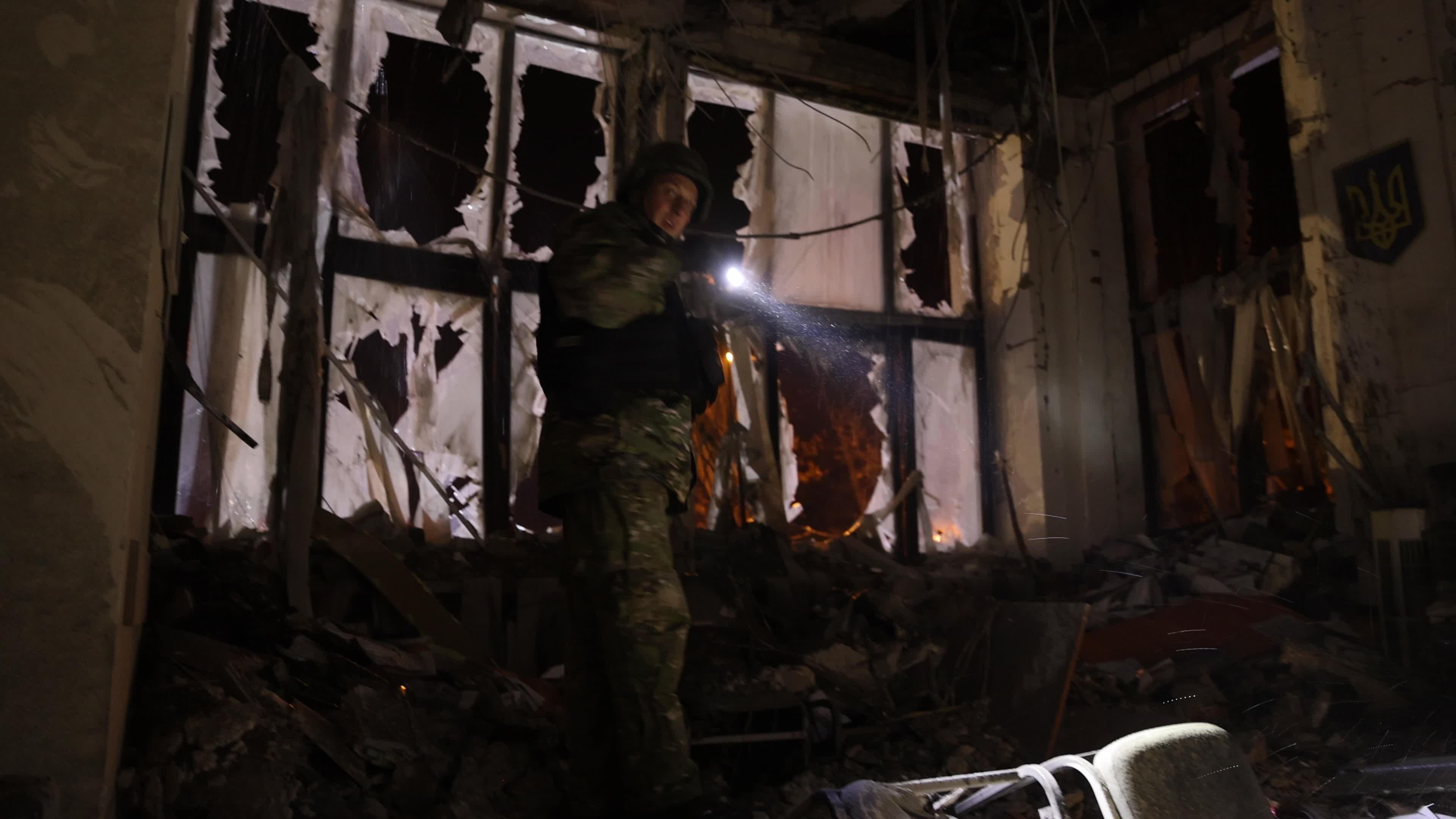 The Russians aimed an aerial bomb at the Derzhprom building in the center of Kharkiv
