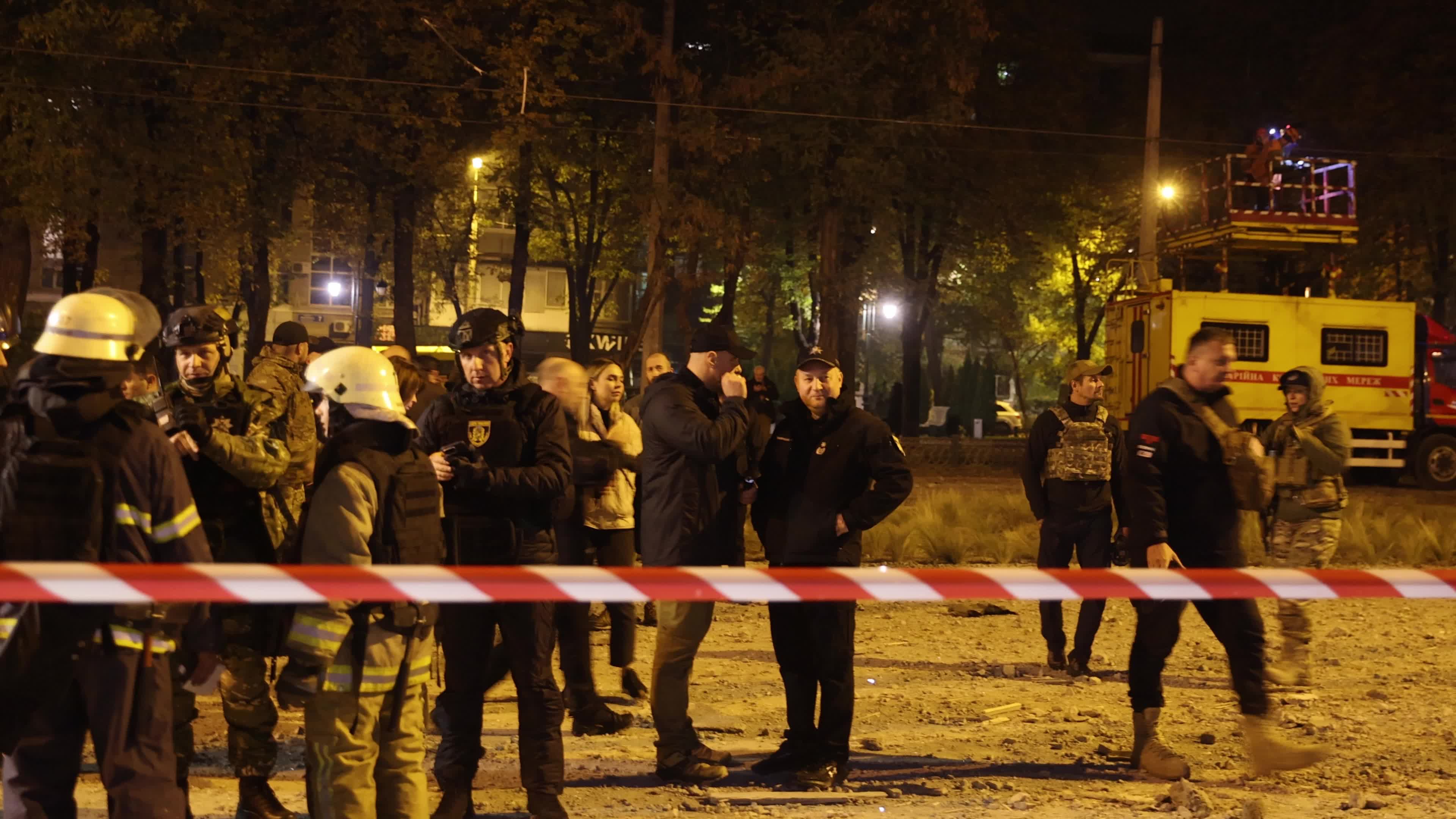 The Russians aimed an aerial bomb at the Derzhprom building in the center of Kharkiv