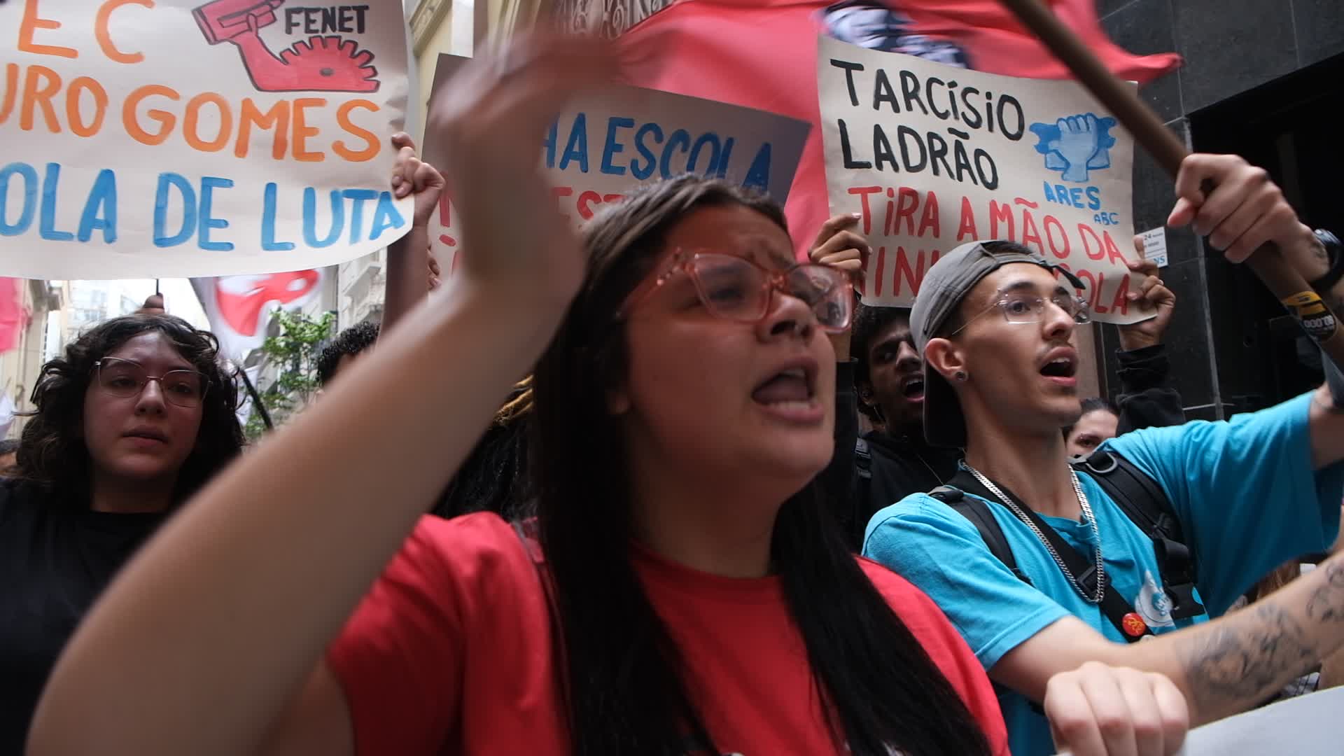 Protesters in São Paulo Against Privatization of Schools