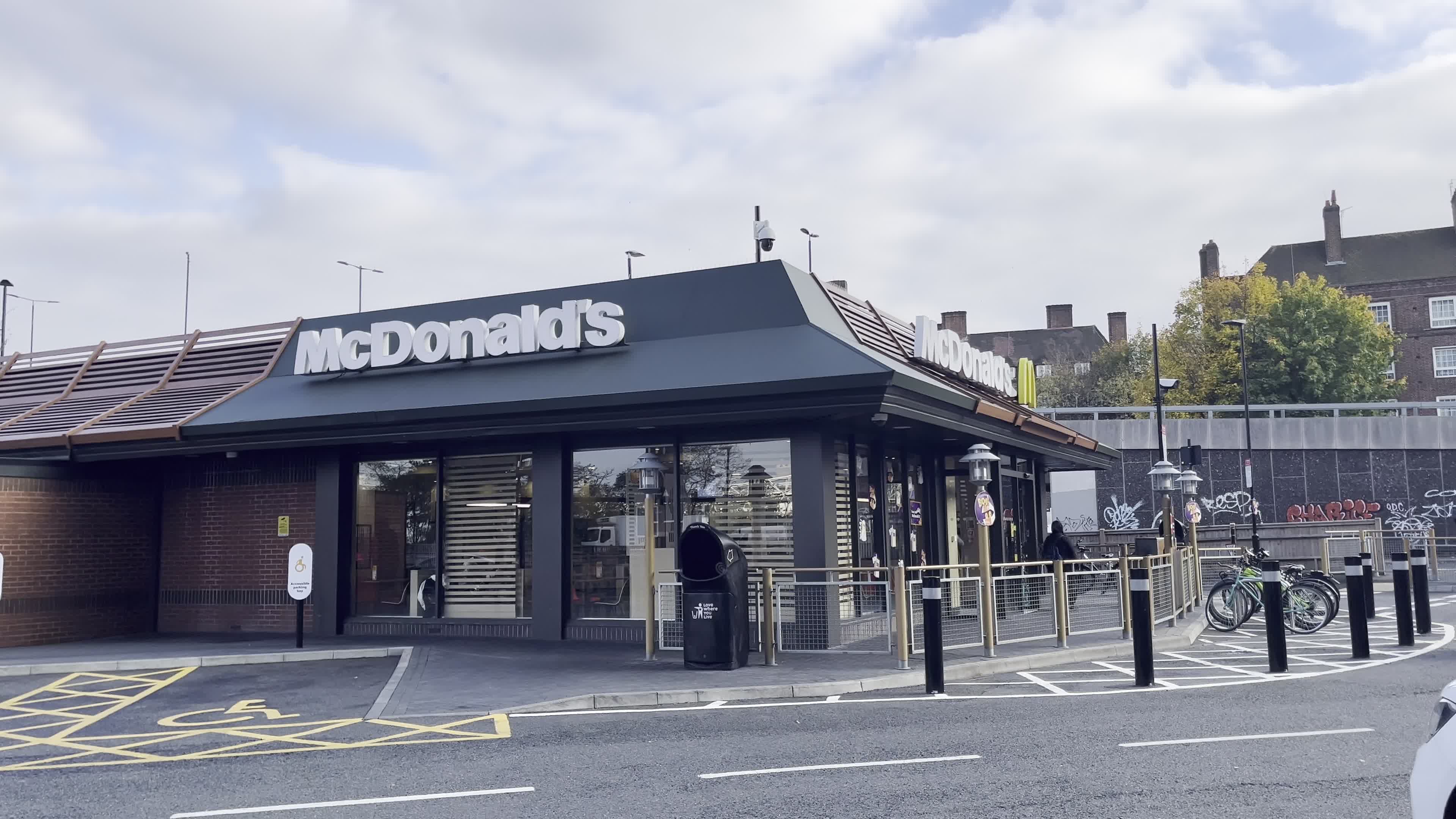 External view of Mcdonal's Outlet