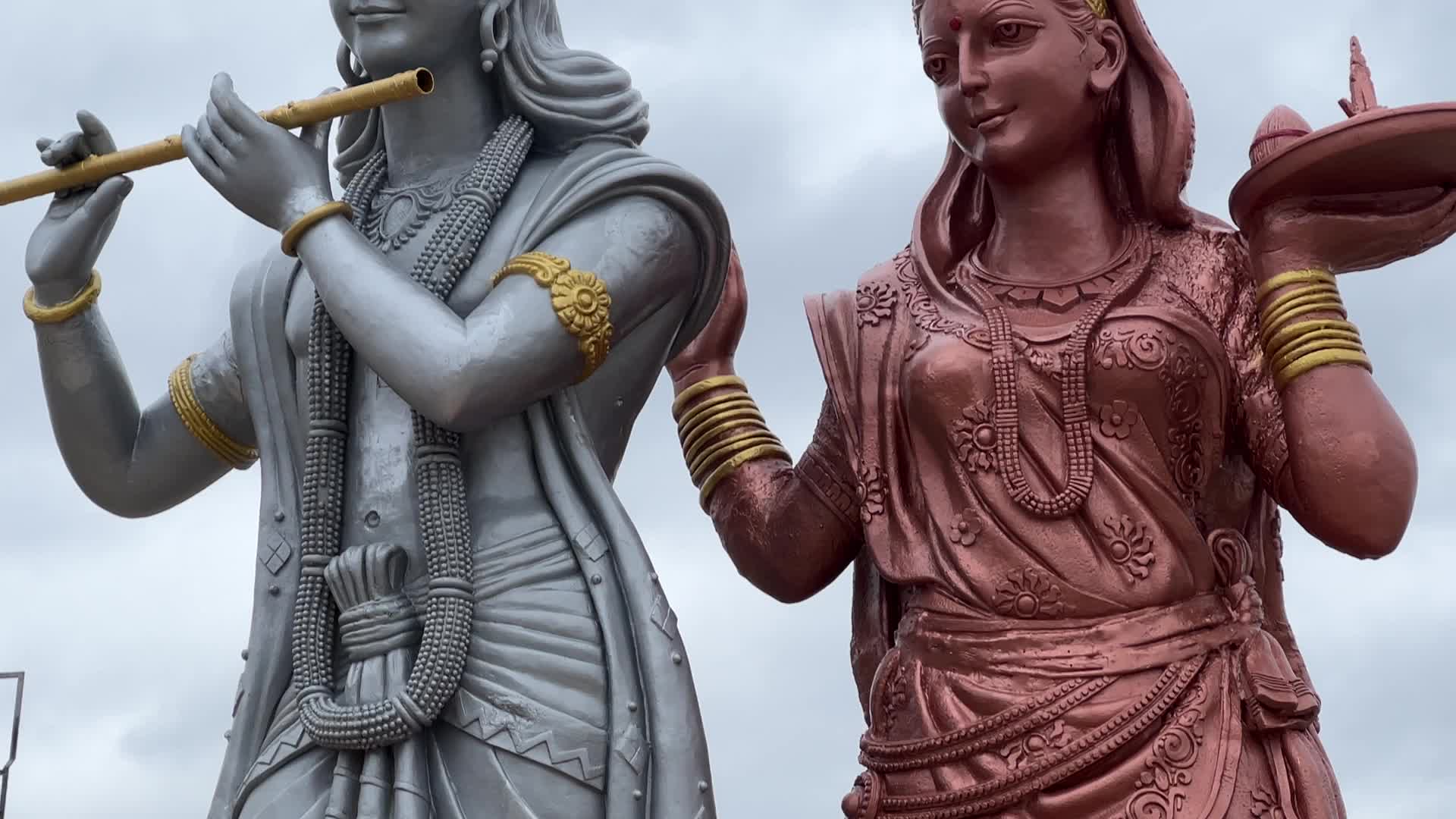 Unveiling of 25-foot tall statues of Radha and Krishna on Diwali