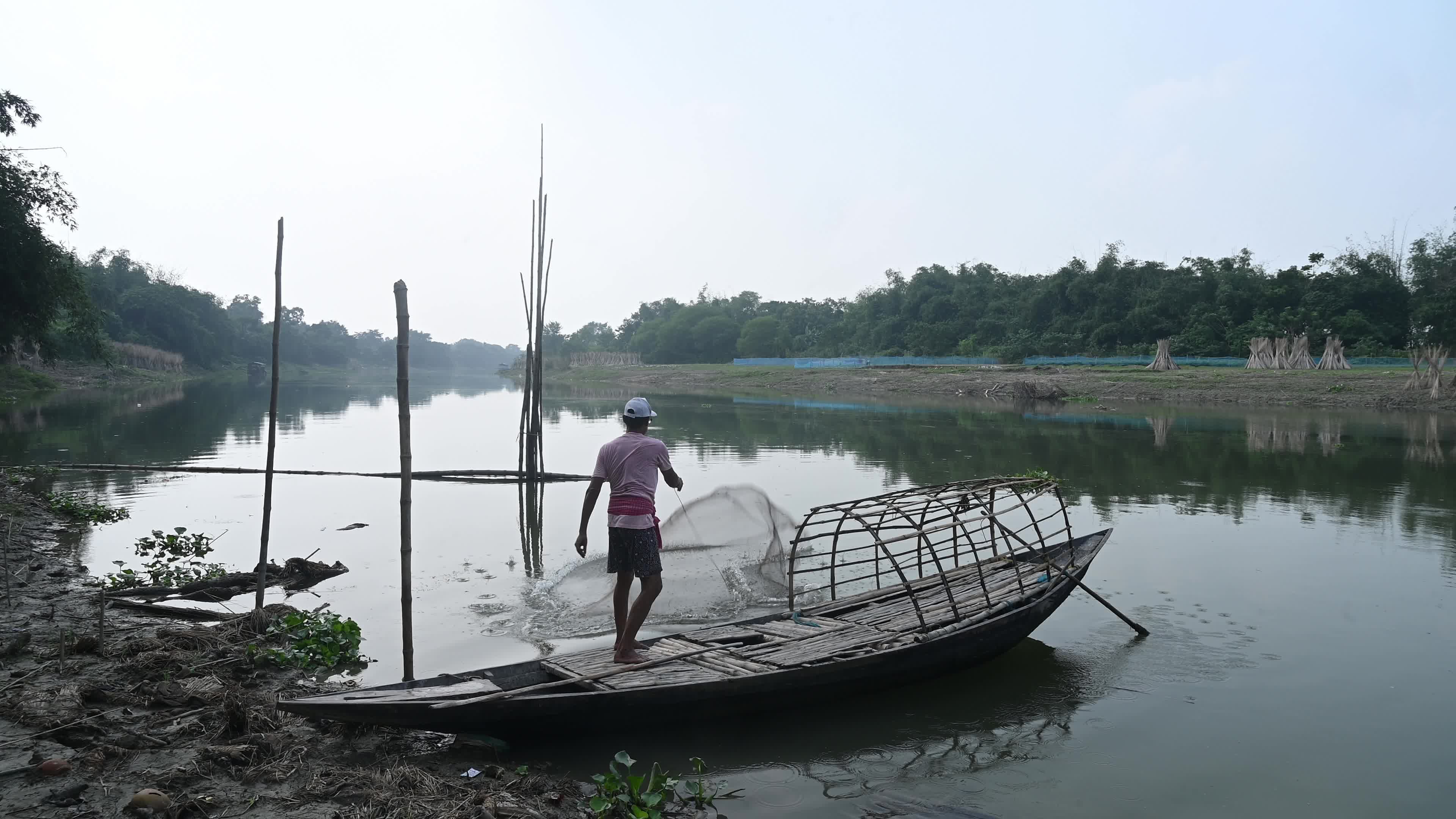 Fish in the Jalangi River has decreased due to pollution 