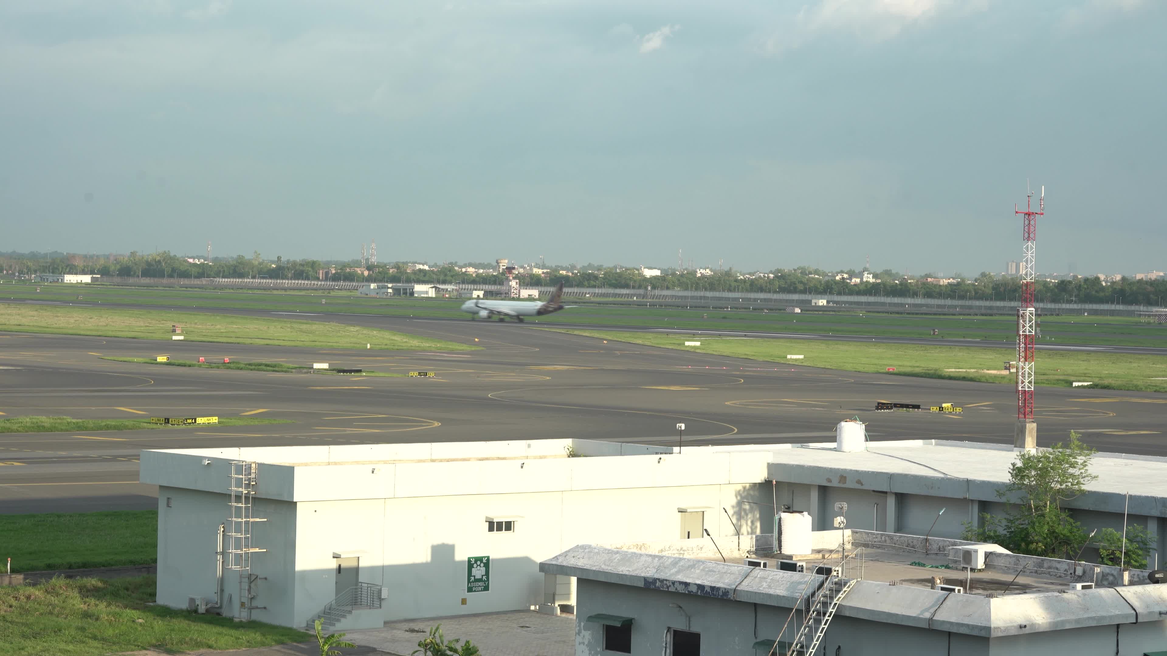 Vistara Airlines Flight Taking Off from Terminal 3, New Delhi, India