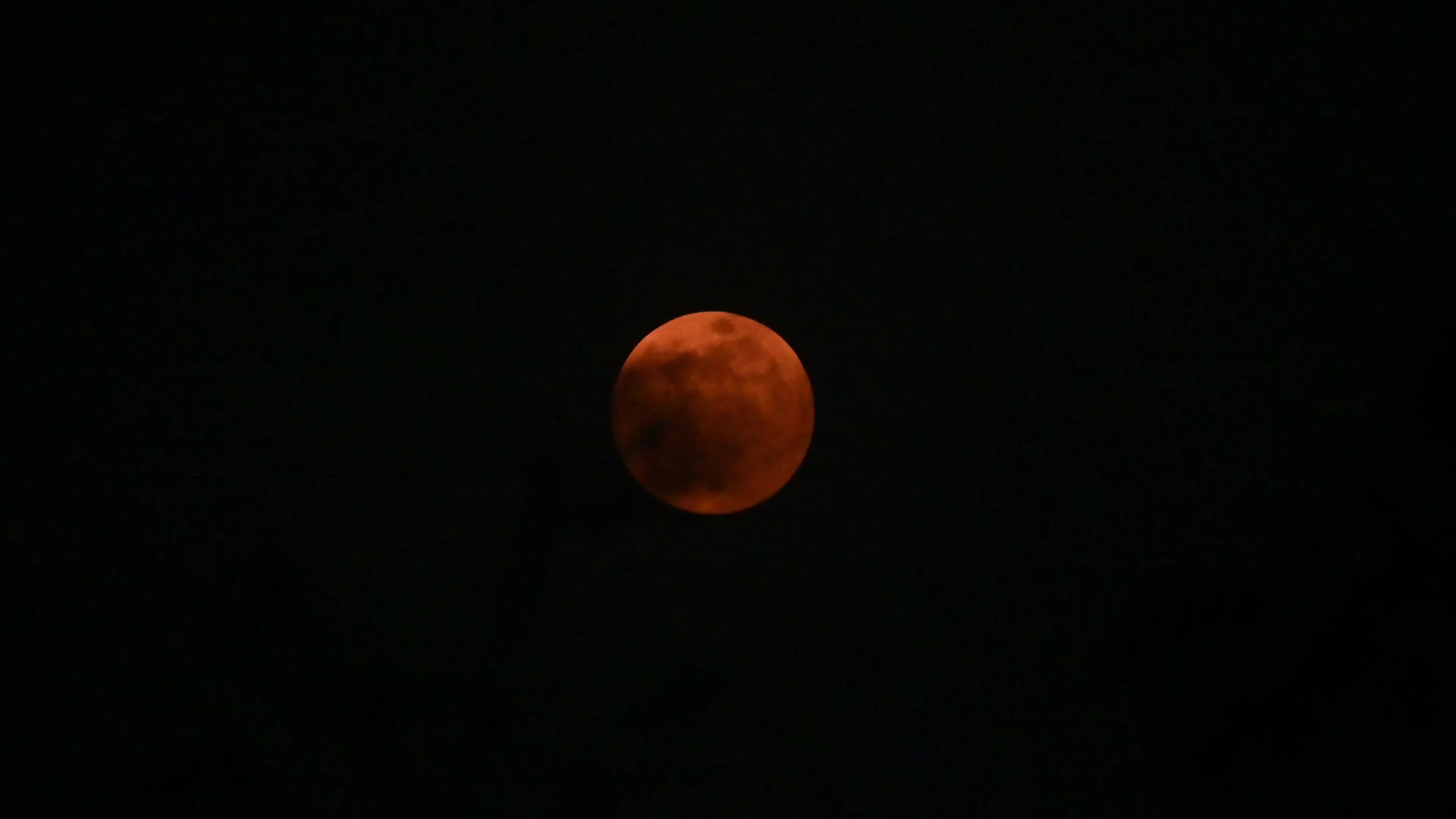  The final supermoon of 2024 - Beaver Moon 
