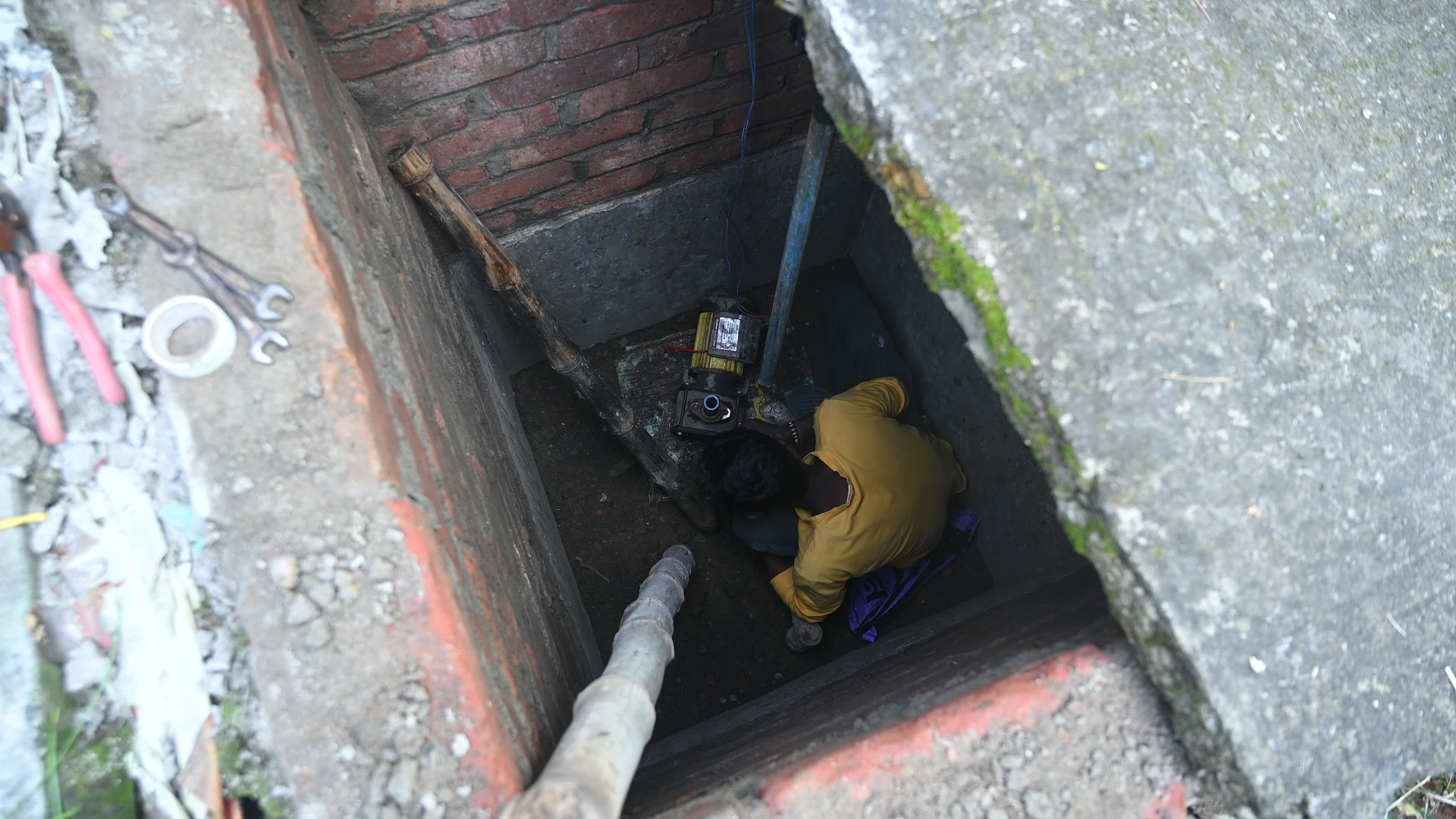 Underground Water Pump is being installed in India
