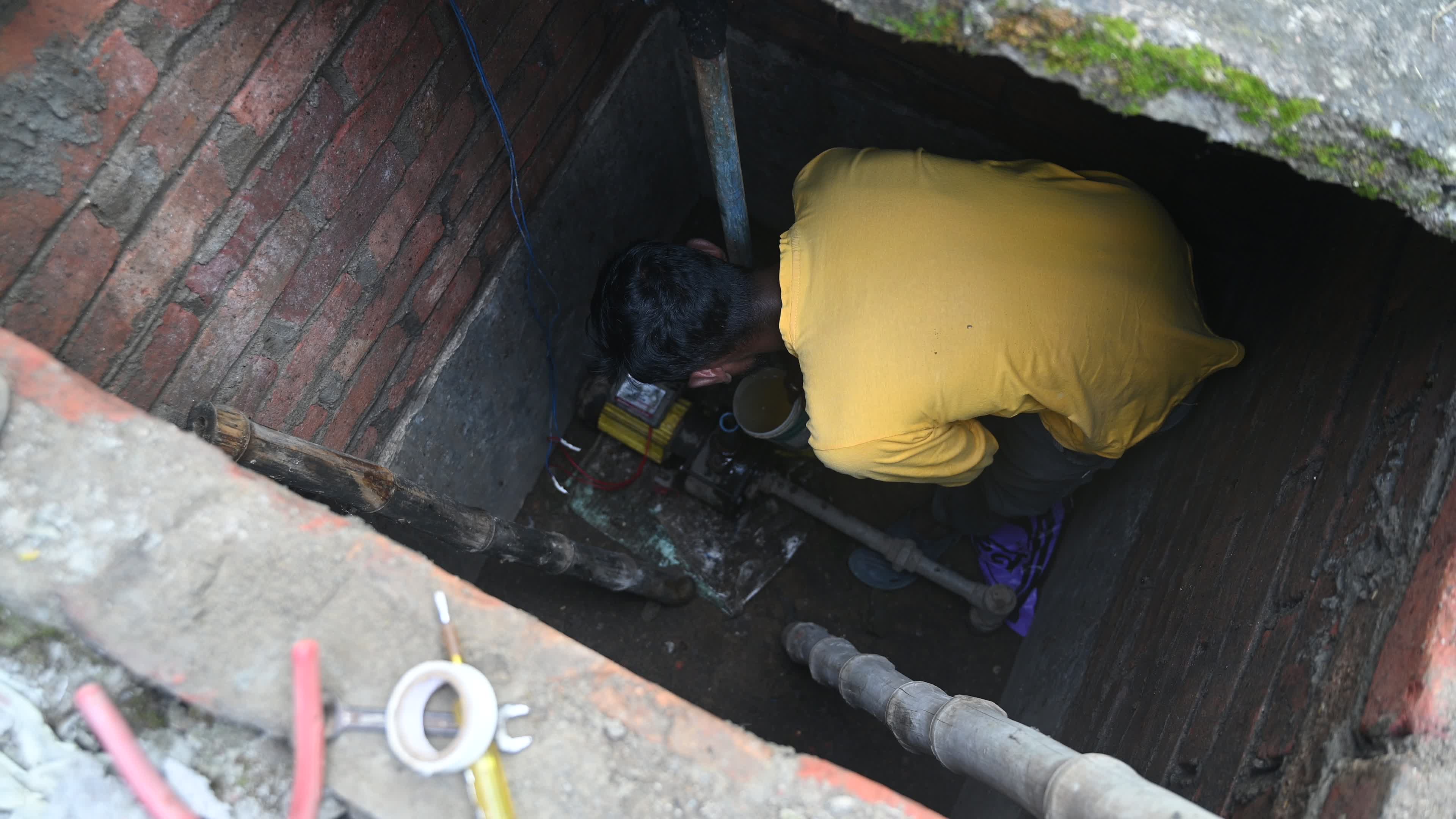 Underground Water Pump is being installed in India
