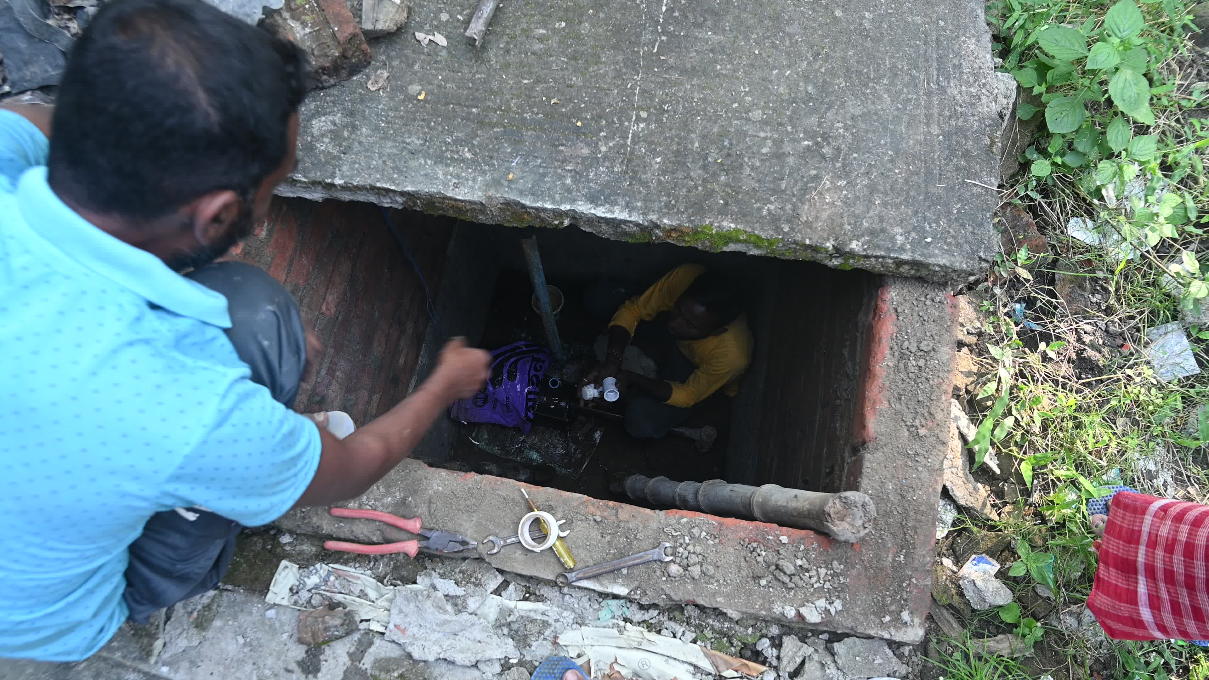 Underground Water Pump is being installed in India
