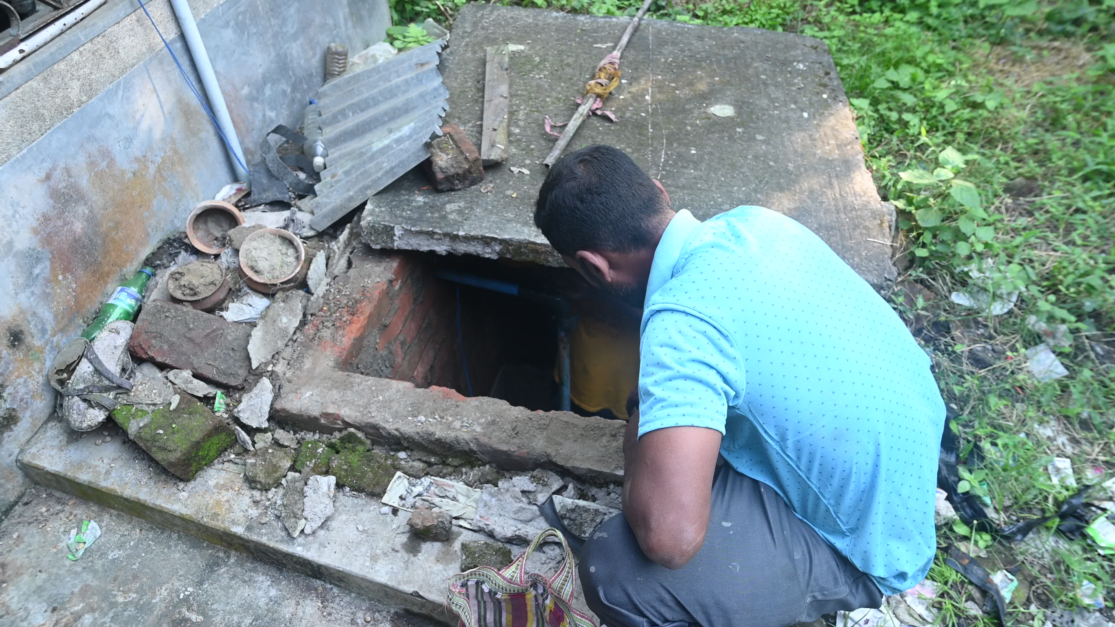 Underground Water Pump is being installed in India
