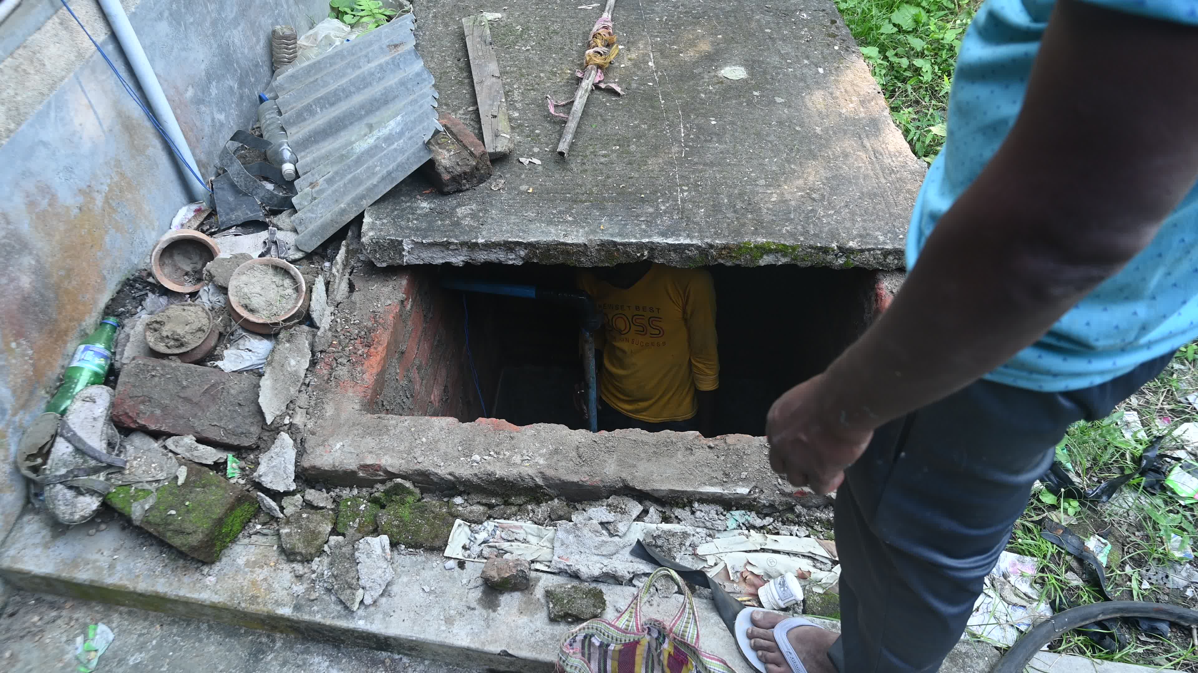 Underground Water Pump is being installed in India
