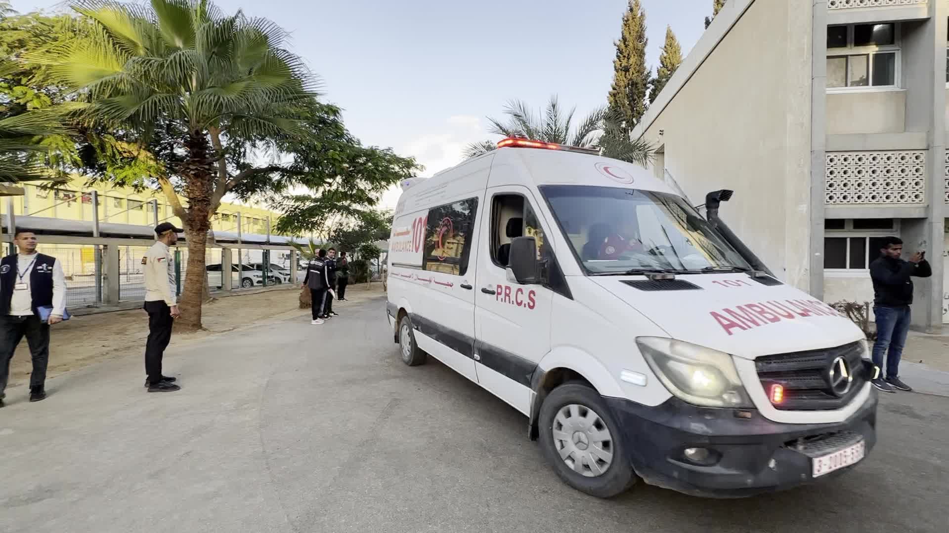 WHO and Red Crescent Convoy Evacuates Patients from Gaza's Khan Yunis Amid Conflict