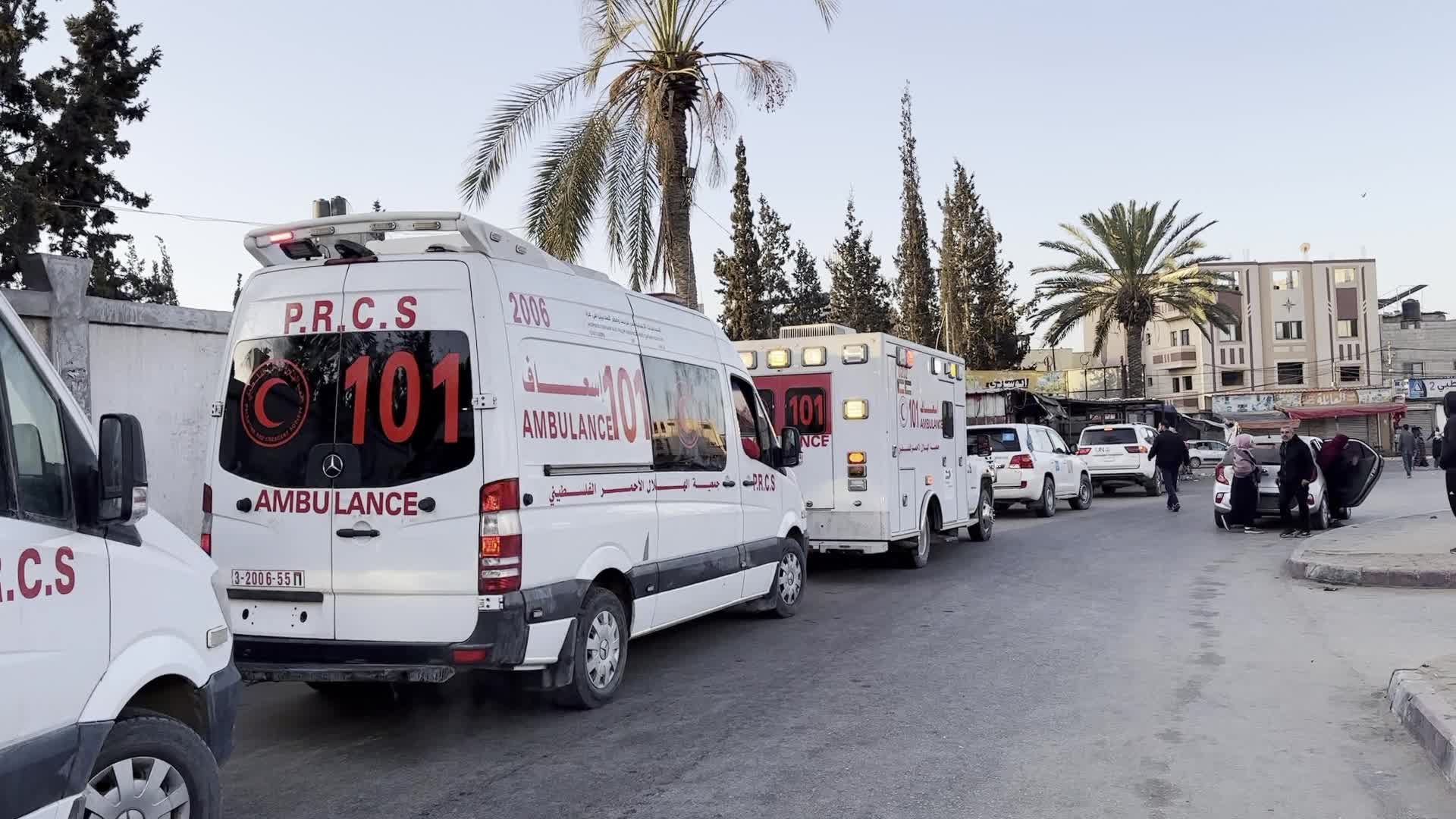 WHO and Red Crescent Convoy Evacuates Patients from Gaza's Khan Yunis Amid Conflict