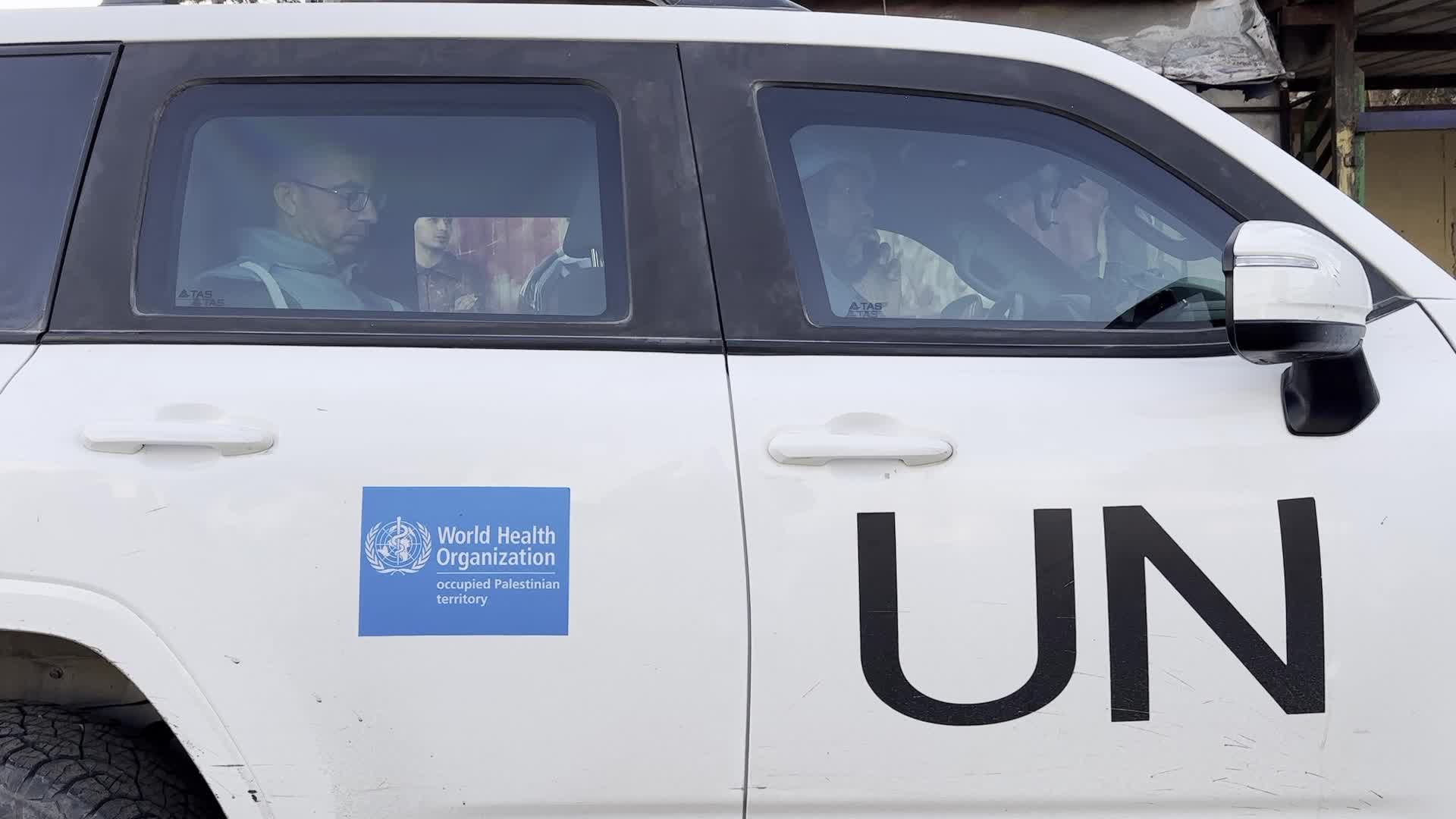 WHO and Red Crescent Convoy Evacuates Patients from Gaza's Khan Yunis Amid Conflict