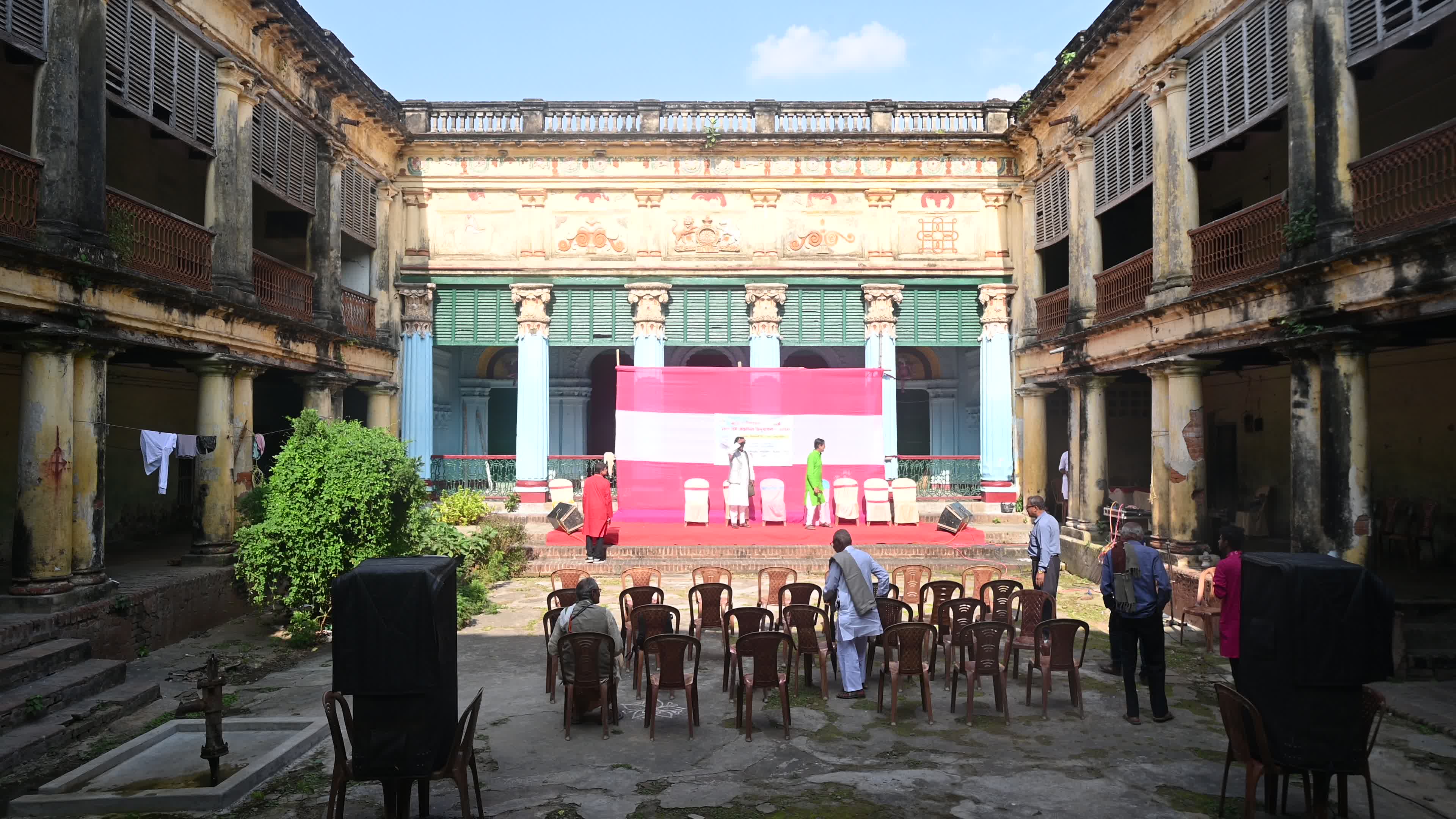 Bagchi Zamindar House - A story of the abolition of Indian Feudalism
