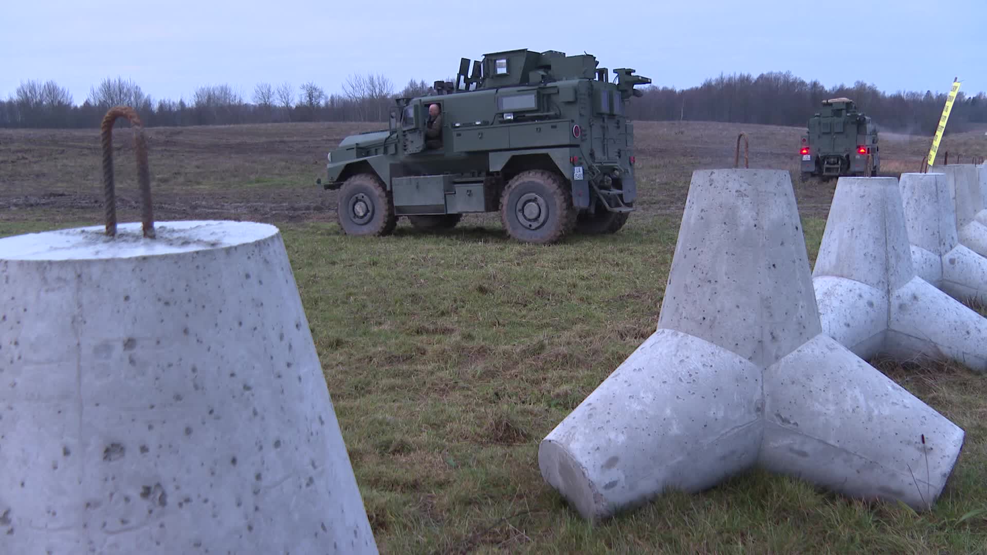 Poland presents first section of military fortifications on border with Russia