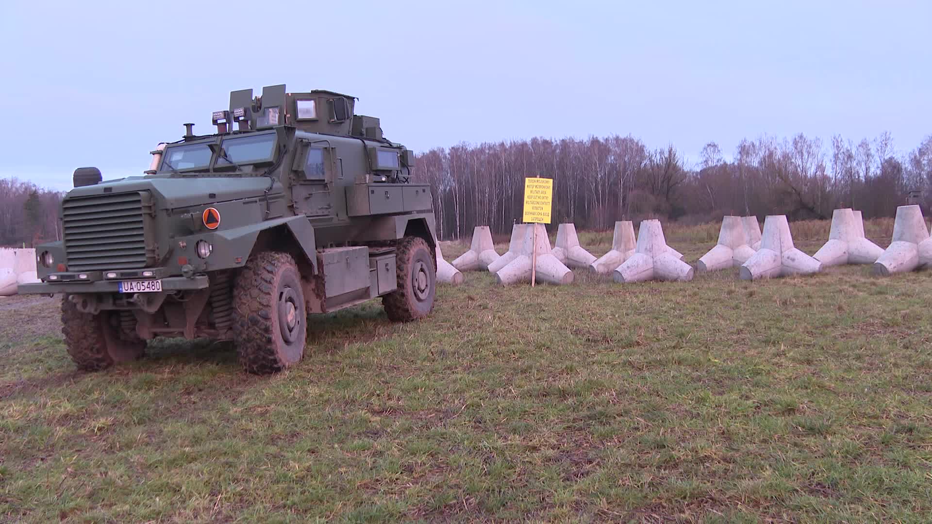 Poland presents first section of military fortifications on border with Russia