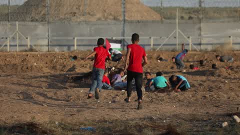 Clashes  along the border with Israel - east Gaza Strip