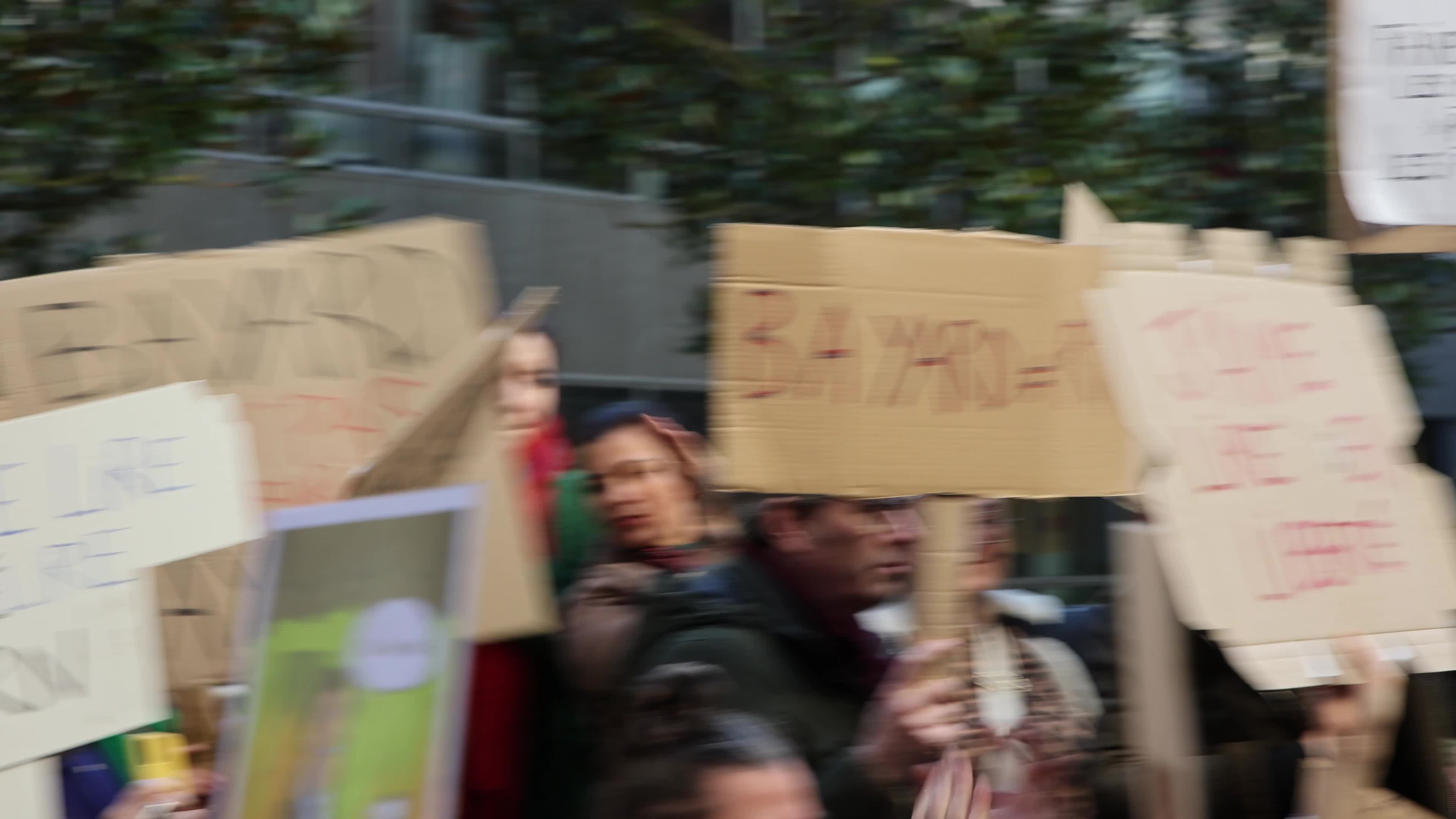 Employees of the Bayard press and publishing group on strike in Paris