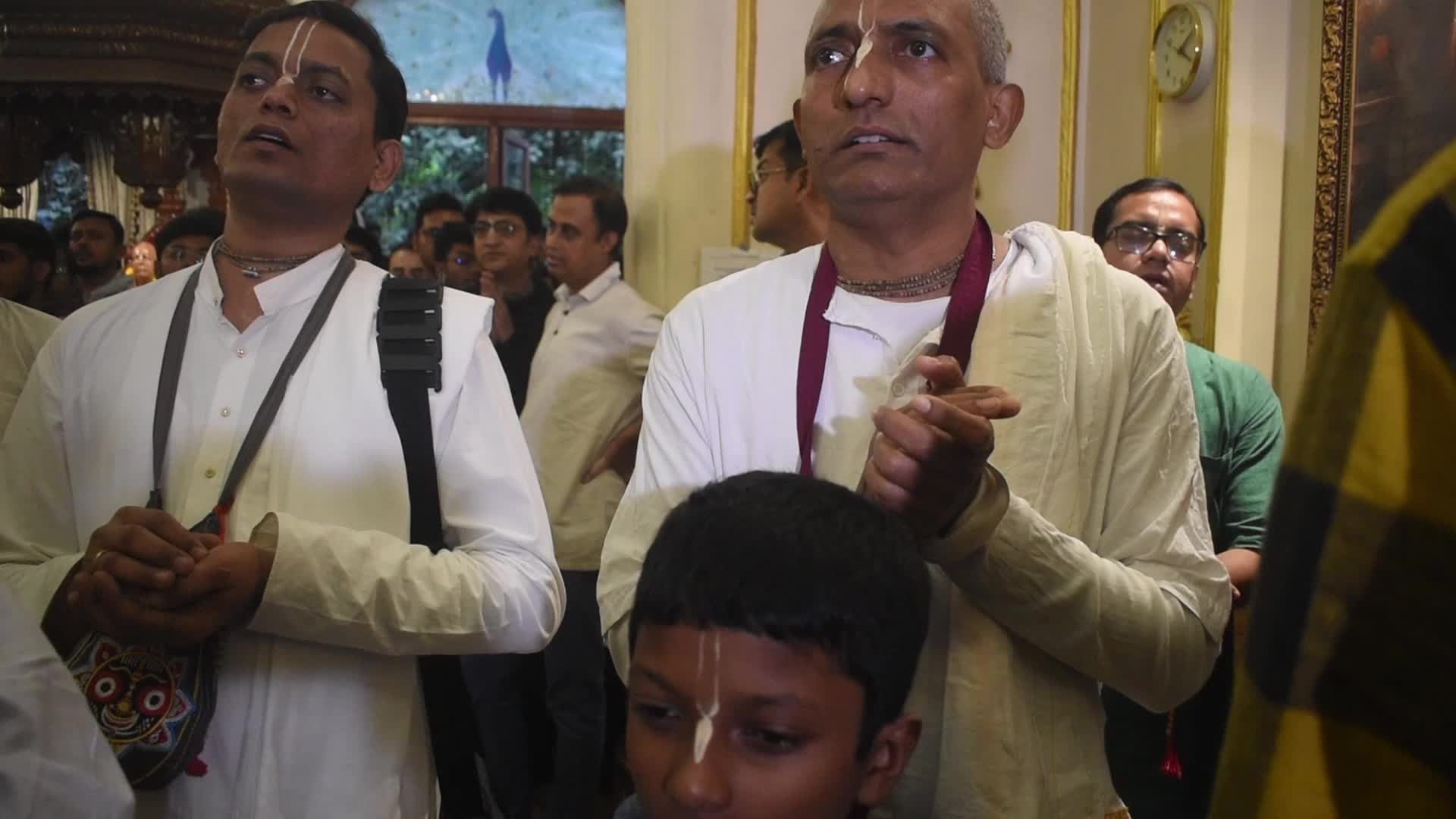 ISKCON Holds Mass Prayers Across World In Protest Against Atrocity On Hindus In Bangladesh, Kolkata, India