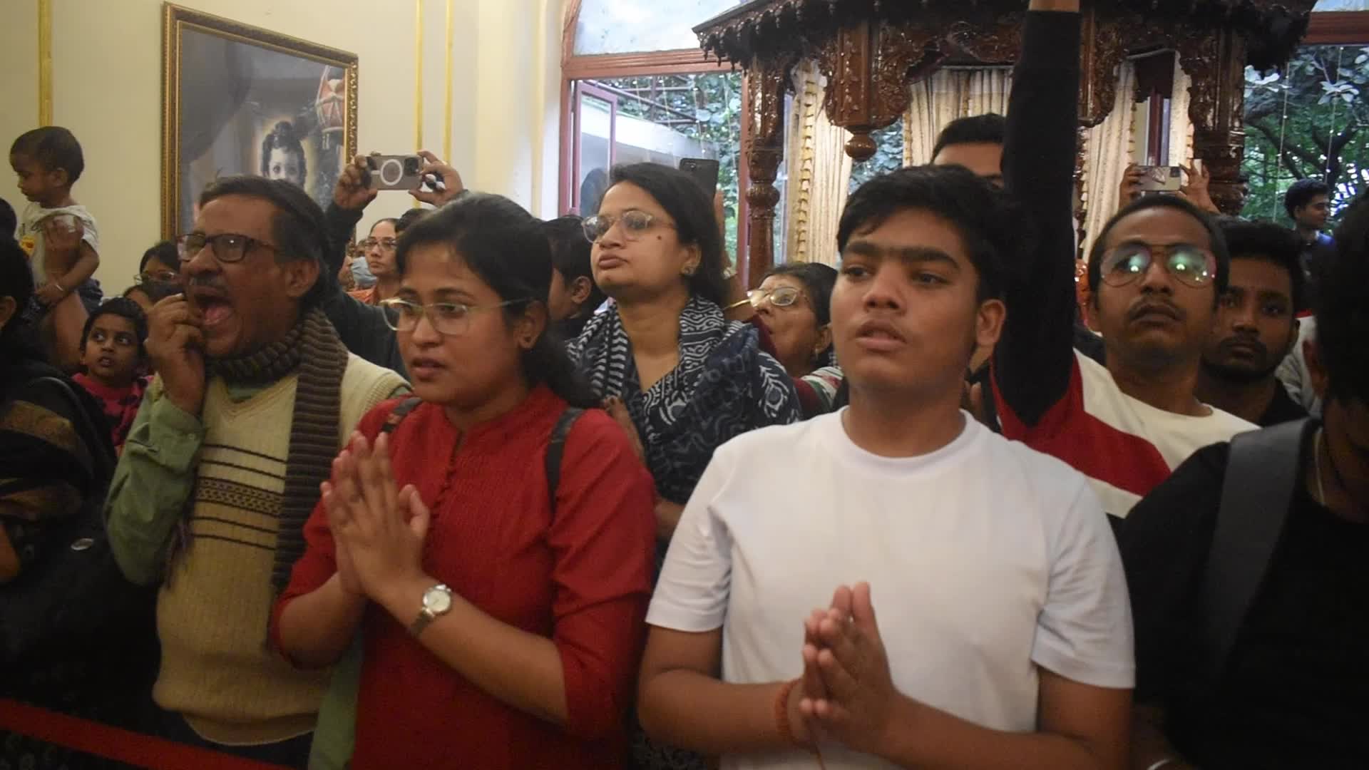 ISKCON Holds Mass Prayers Across World In Protest Against Atrocity On Hindus In Bangladesh, Kolkata, India