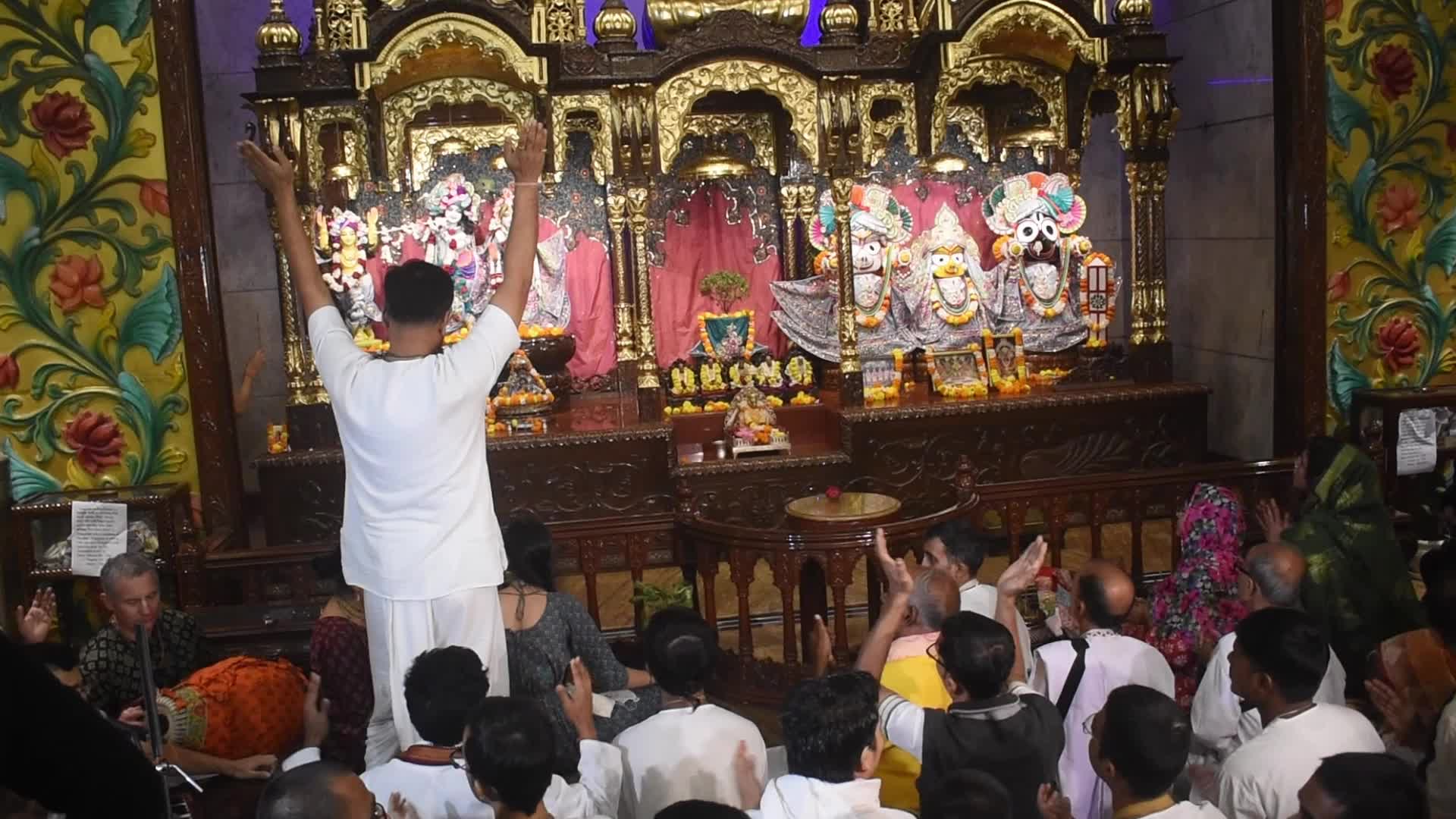 ISKCON Holds Mass Prayers Across World In Protest Against Atrocity On Hindus In Bangladesh, Kolkata, India
