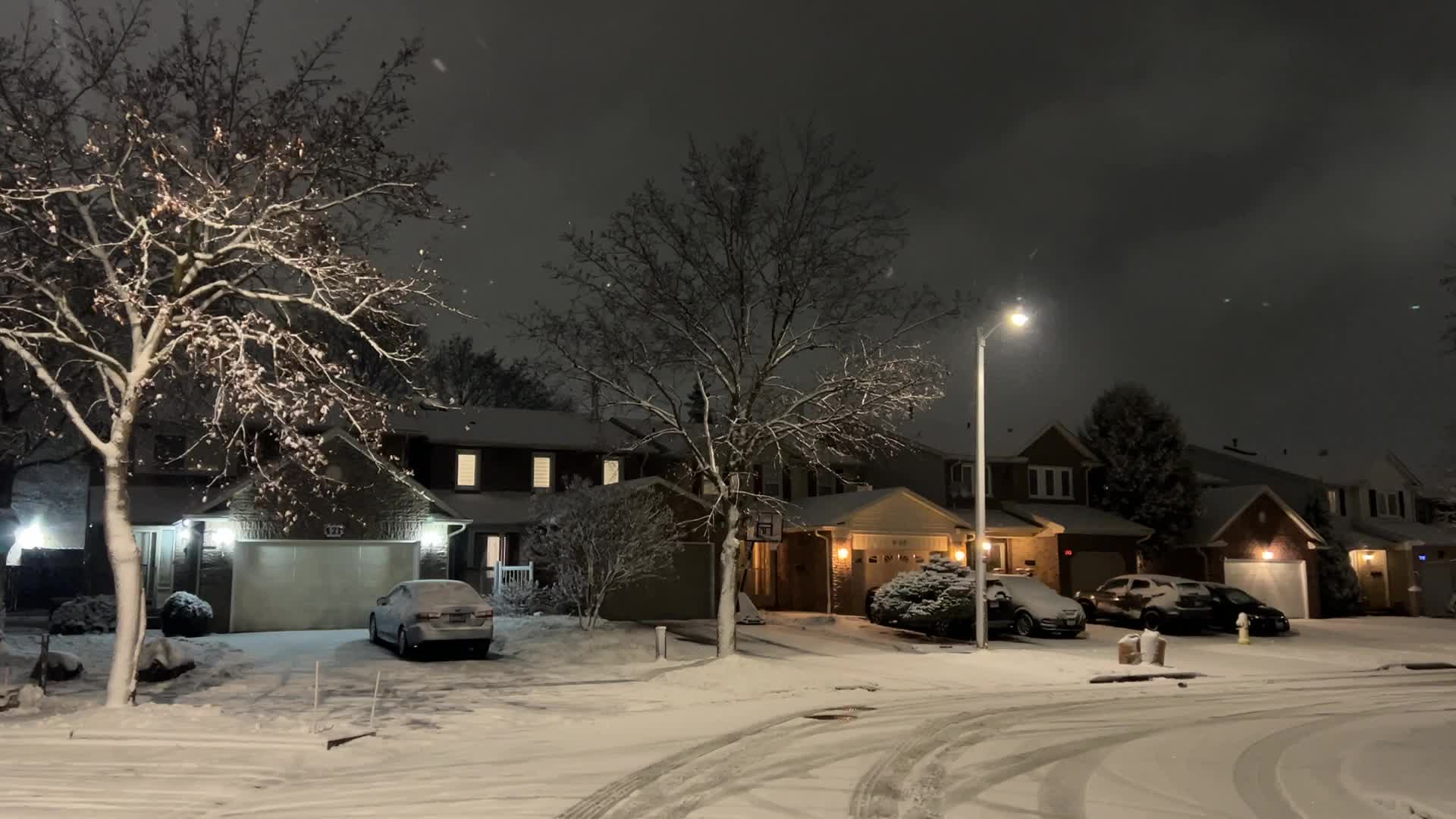 First snowfall of the season in Toronto, Canada