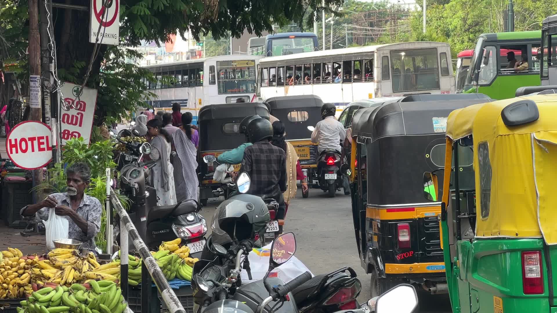 Traffic in the East Fort