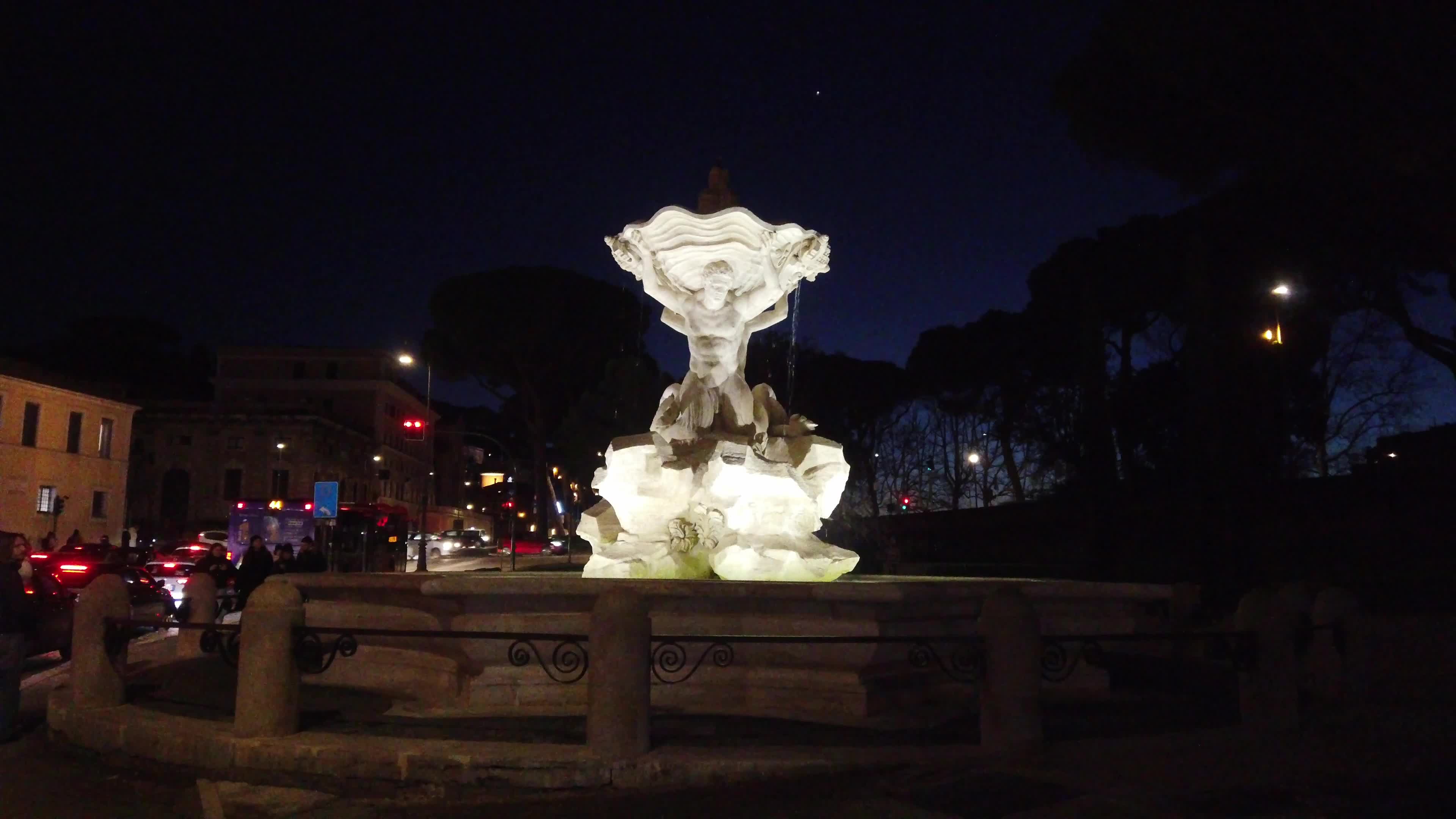  The restoration of the Fontana dei Tritoni