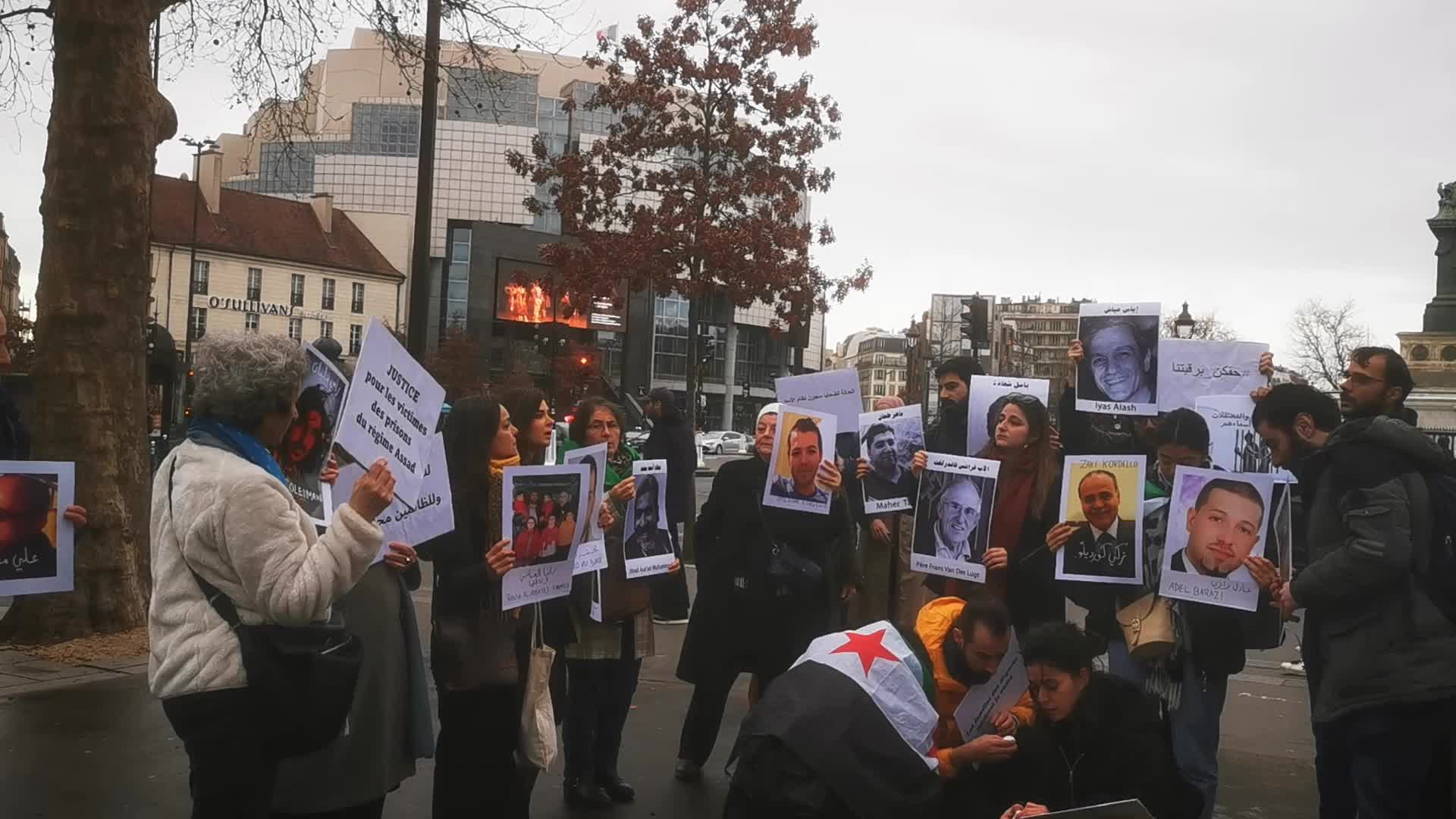 Members from the Syrian community gathered in support with the victims of Bashar al-Assad's prisons