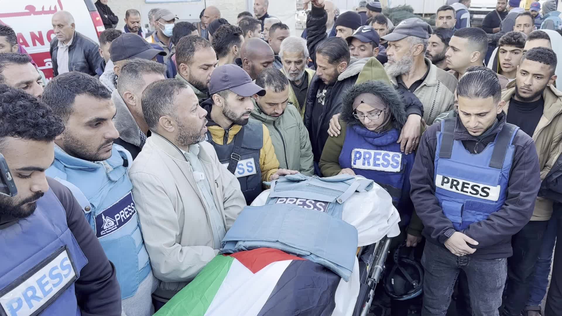Mourners Gather at Funeral of Al Jazeera Journalist Ahmed Al-Louh in Gaza