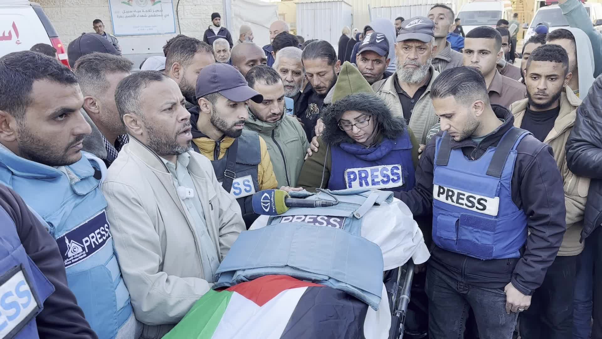 Mourners Gather at Funeral of Al Jazeera Journalist Ahmed Al-Louh in Gaza