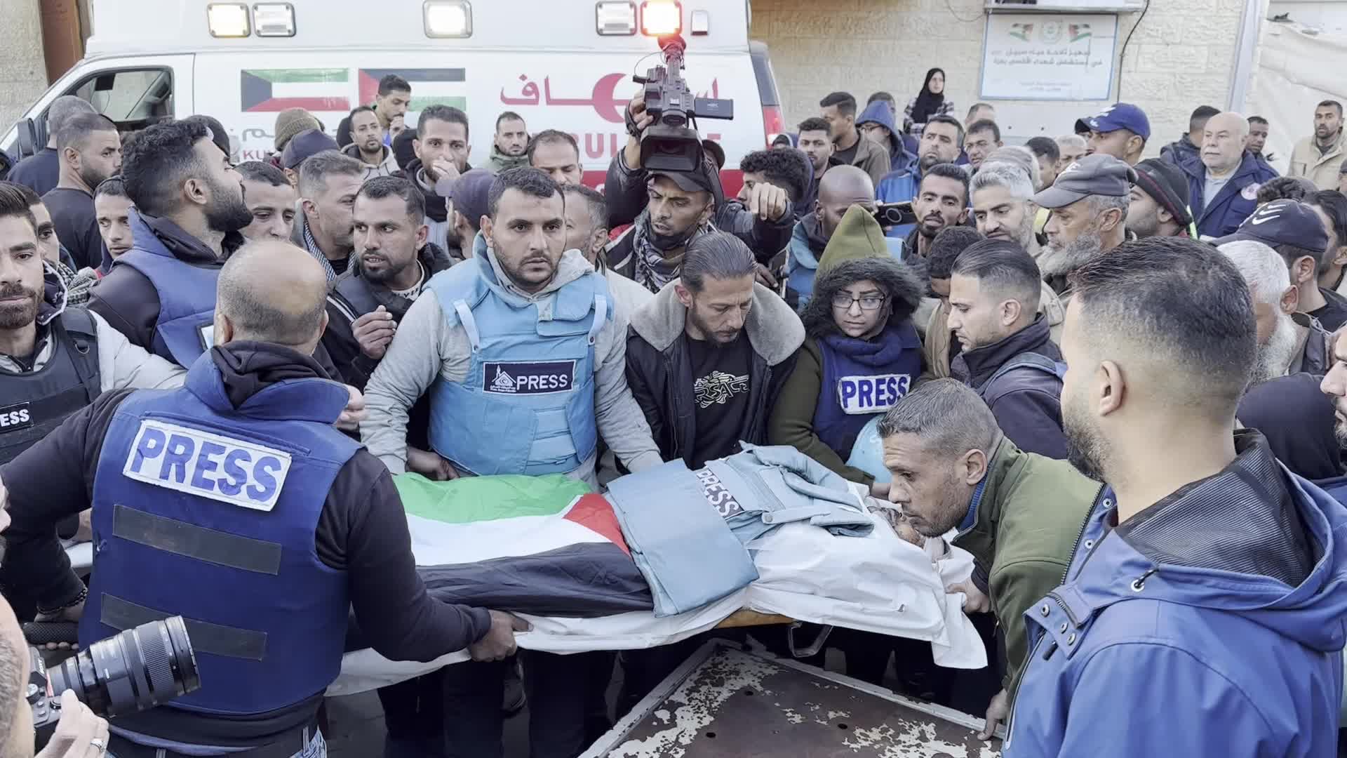 Mourners Gather at Funeral of Al Jazeera Journalist Ahmed Al-Louh in Gaza