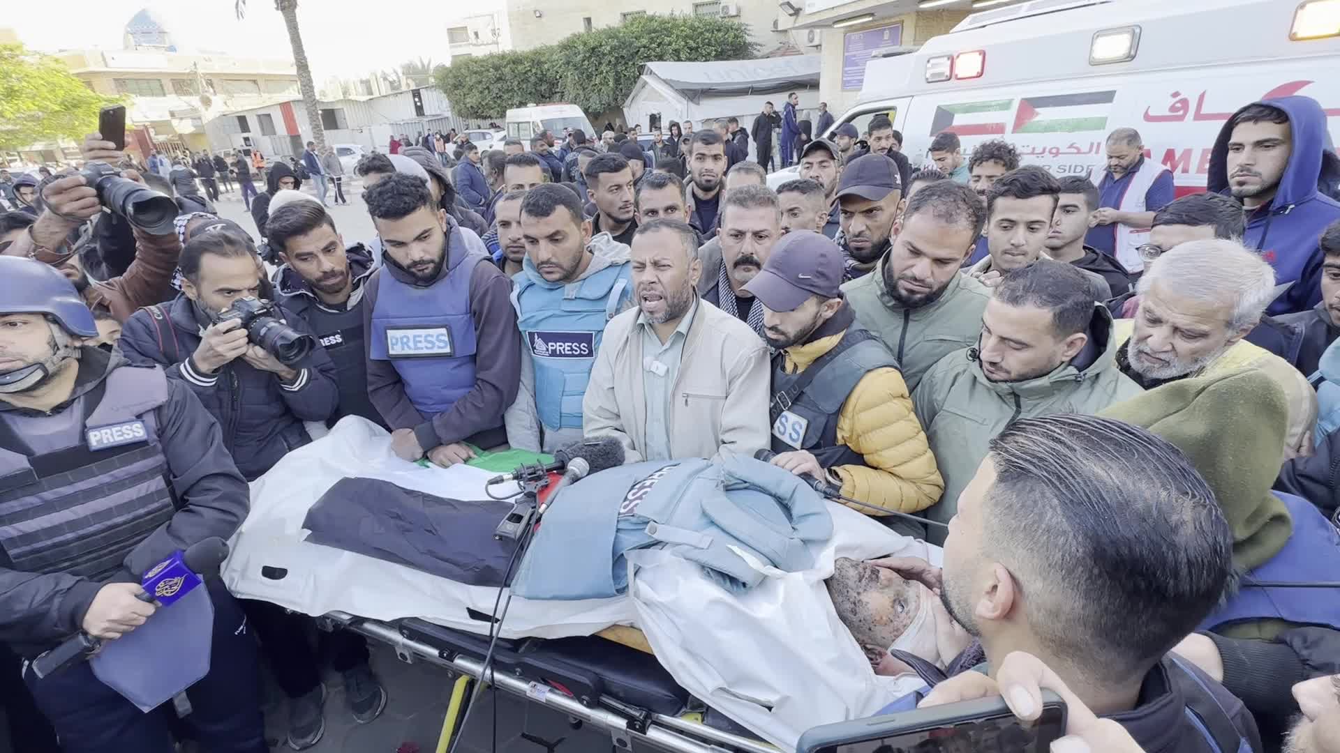 Mourners Gather at Funeral of Al Jazeera Journalist Ahmed Al-Louh in Gaza