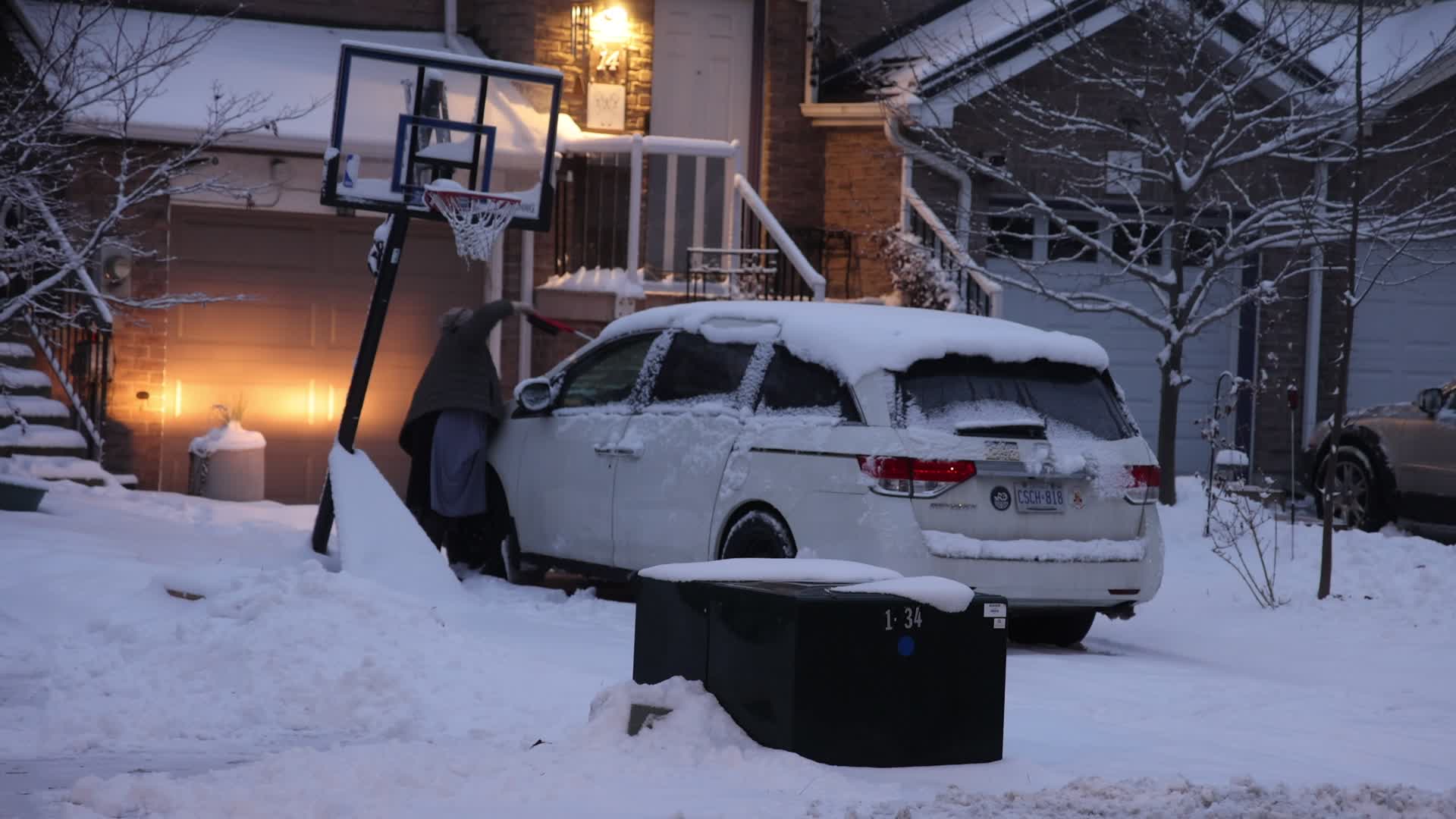 Toronto gets hit by winter snowstorm