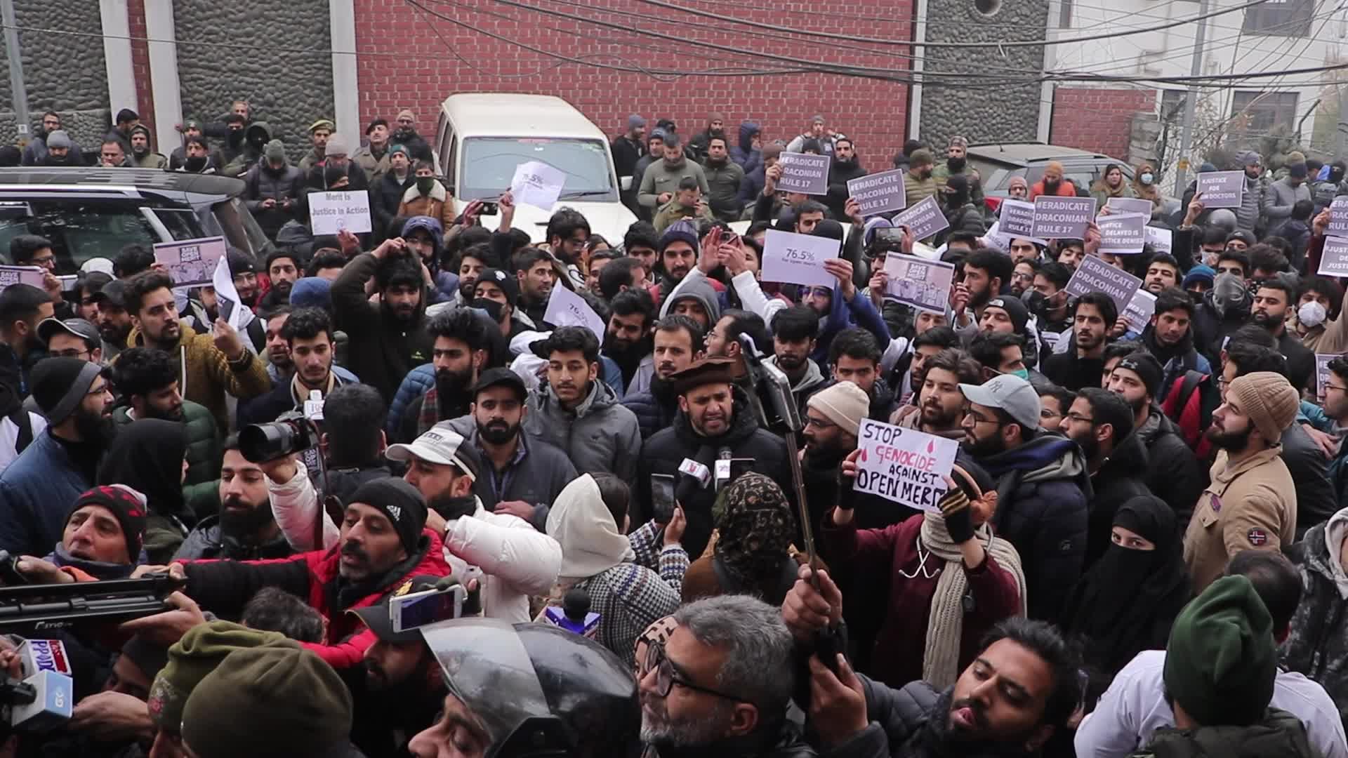 Students Protest BJP-Imposed Reservation Policy in Kashmir