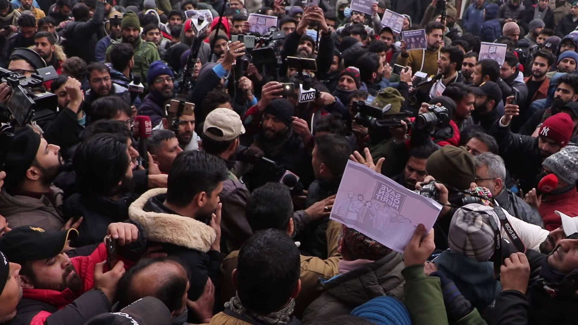 Students Protest BJP-Imposed Reservation Policy in Kashmir