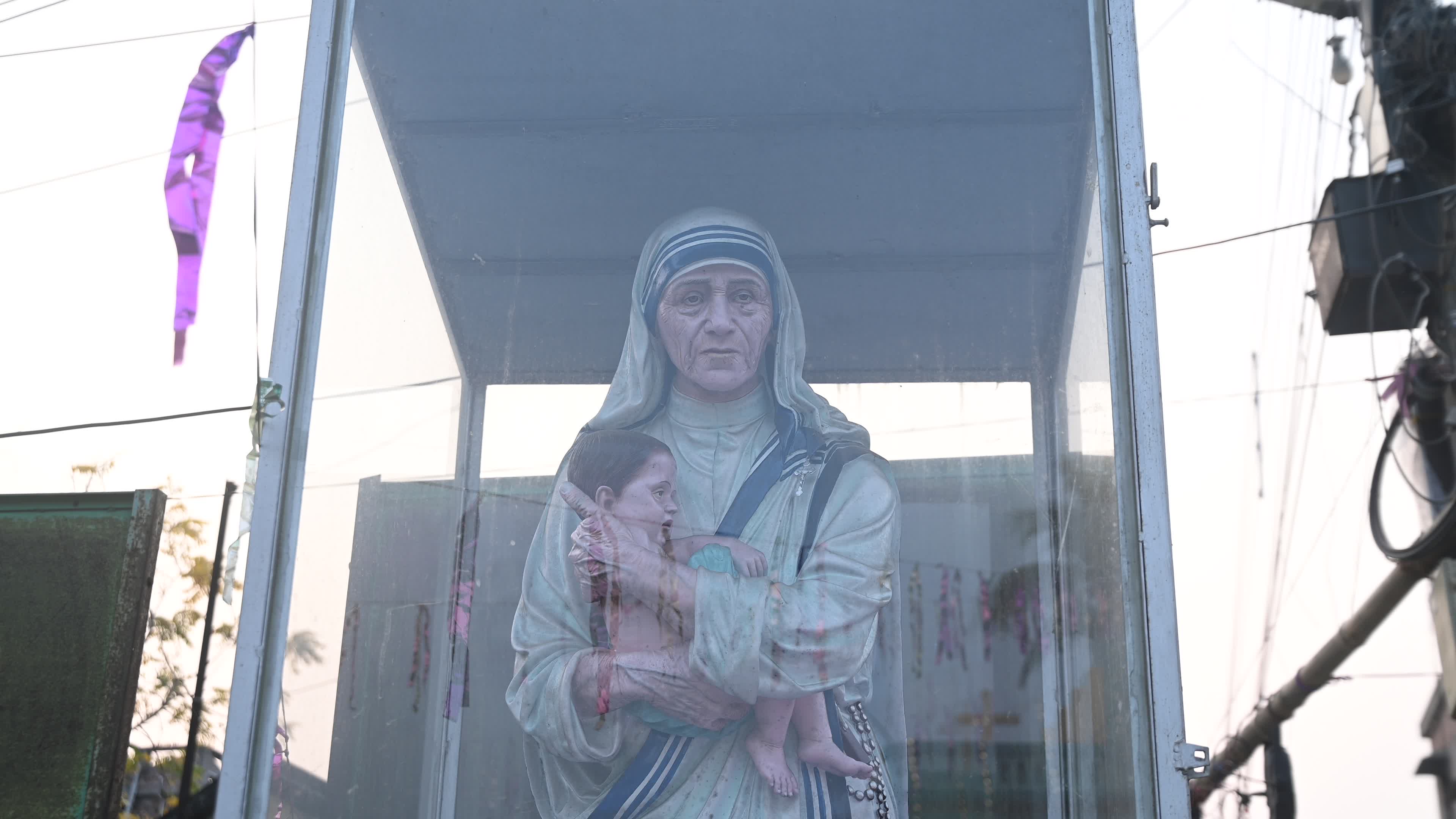 Christmas Celebration In India - Saint Mother Teresa
