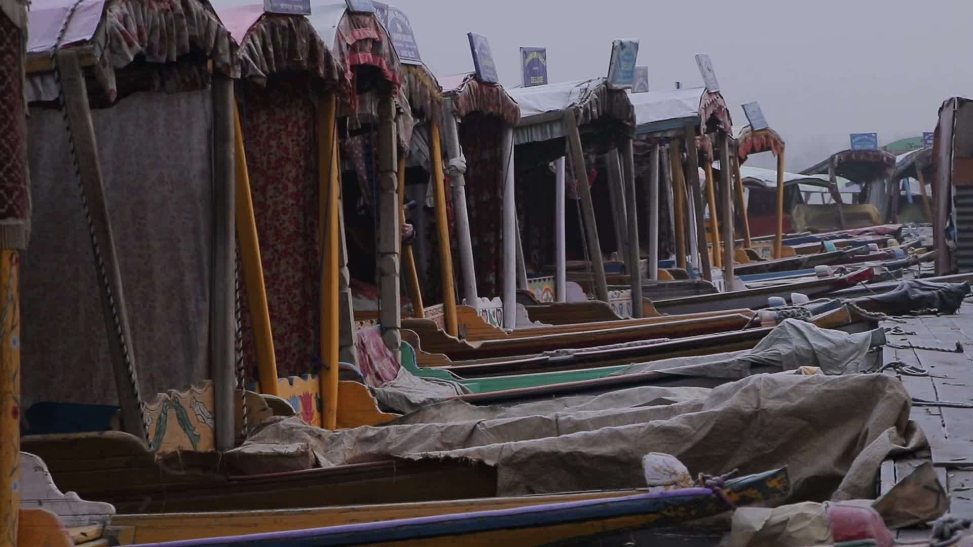 Kashmir Shivers Amid Severe Cold Wave