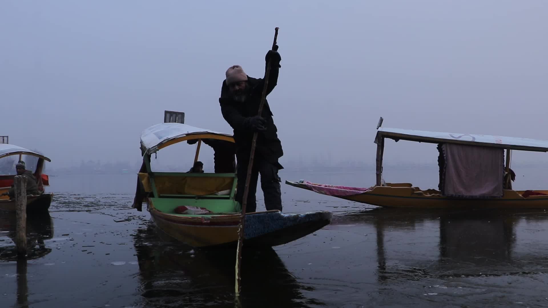 Kashmir Shivers Amid Severe Cold Wave