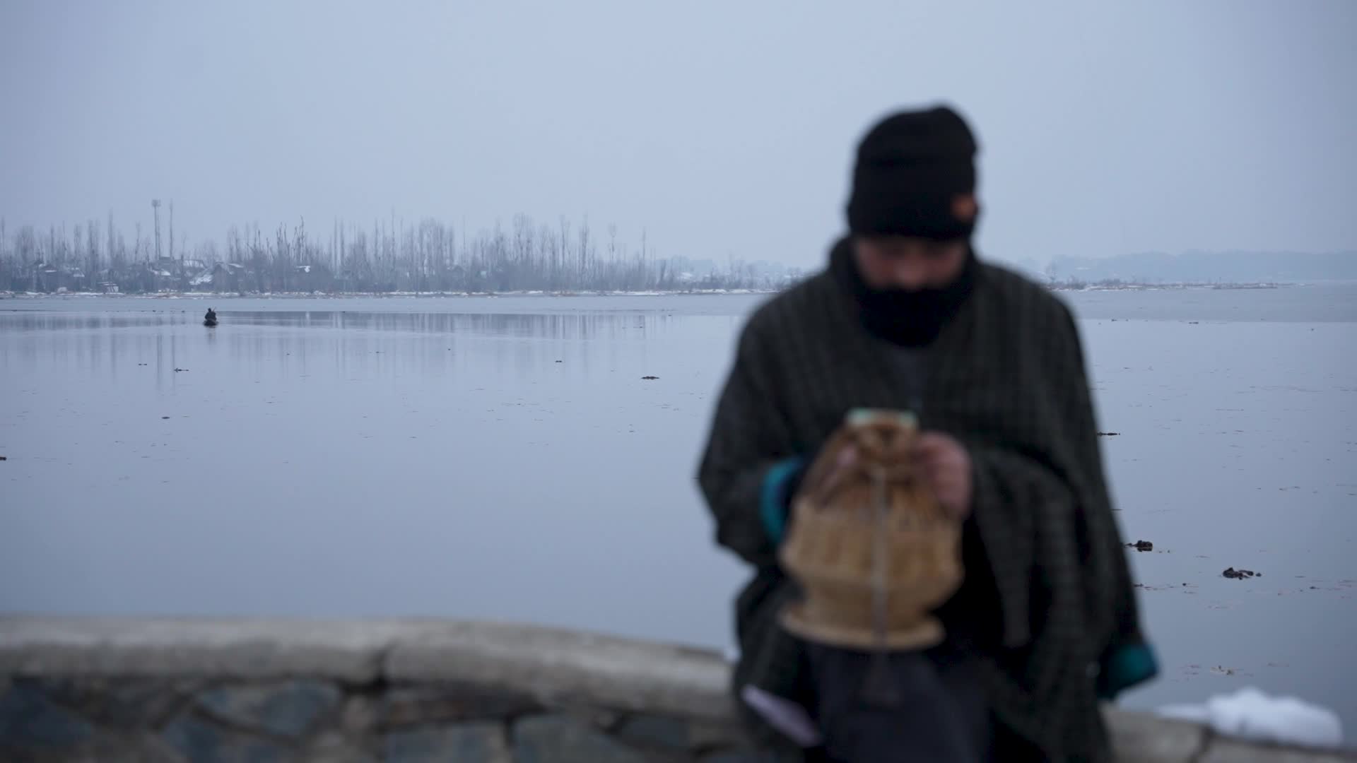 Severe cold wave in Srinagar, India - 01 Jan 2025