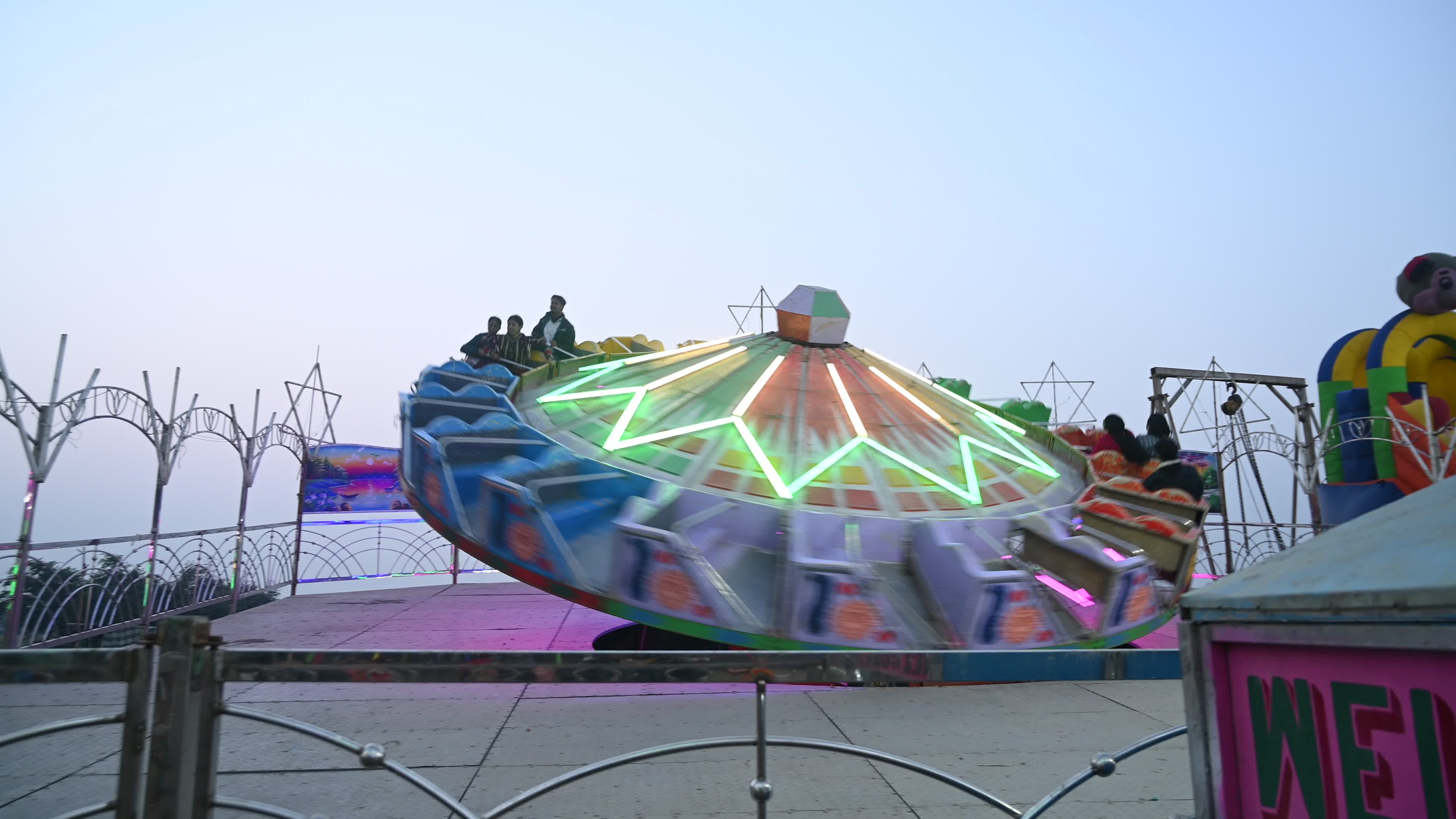 Tora Tora ride - Amusement park - Village fair 