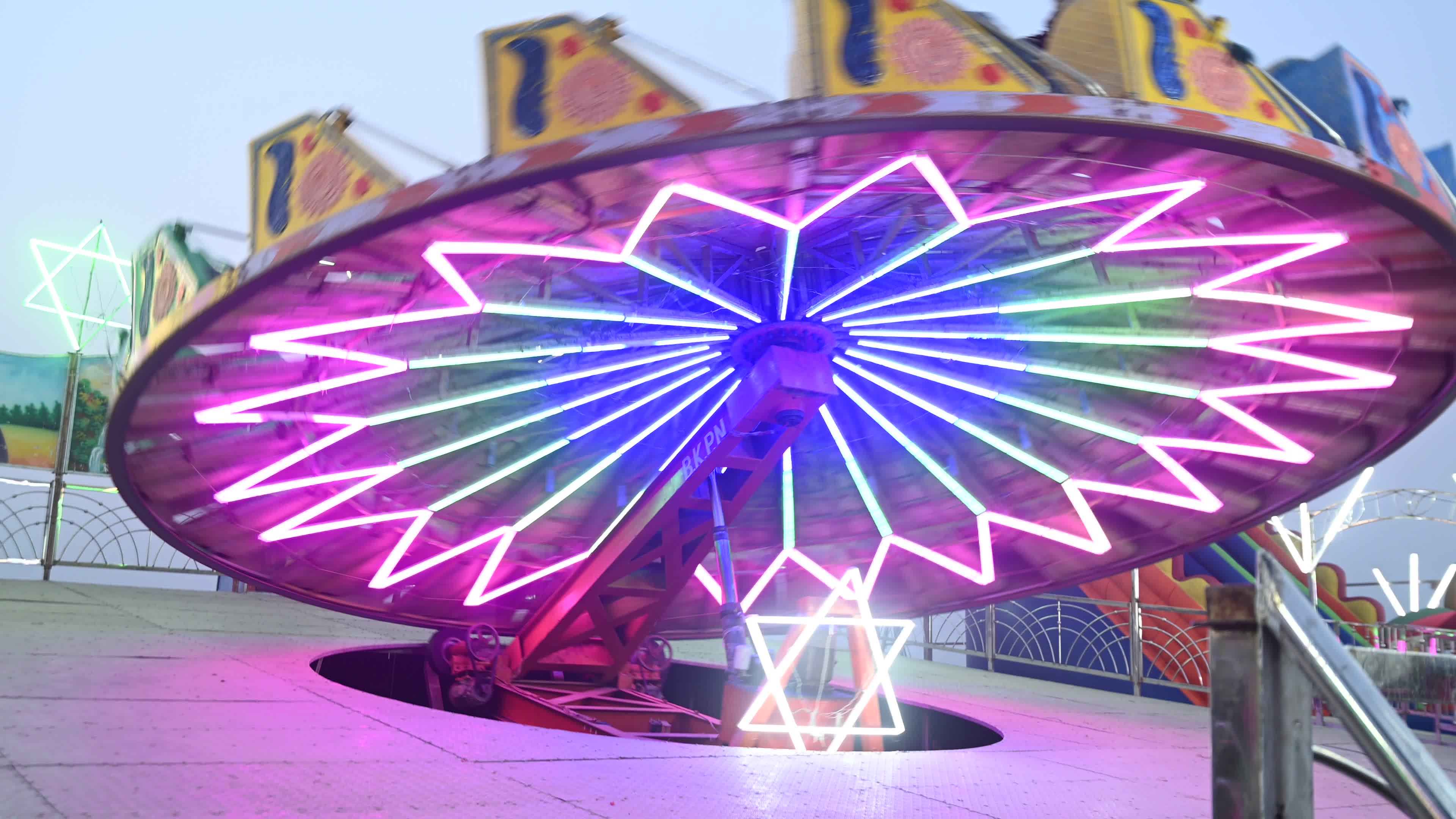 Tora Tora ride - Amusement park - Village fair 