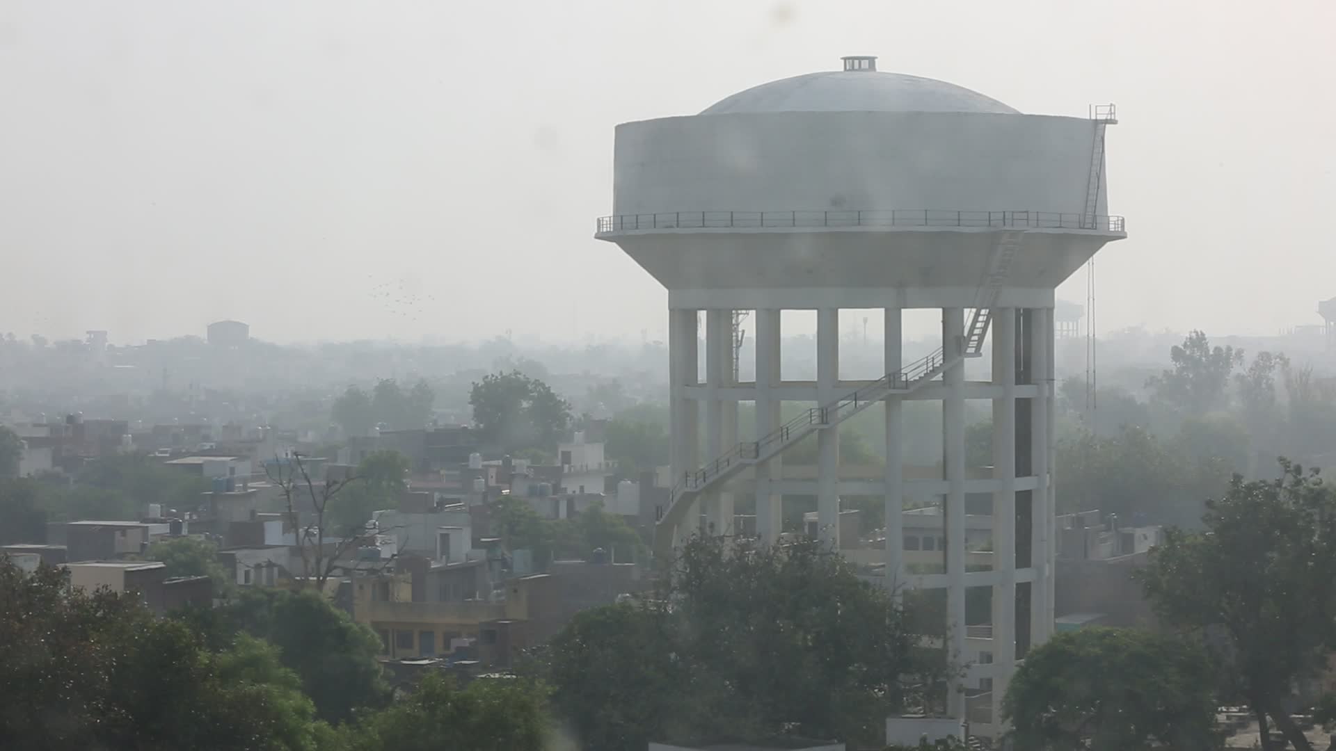 Smog covers the city of Agra, India