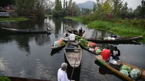 Floating market in Kashmir