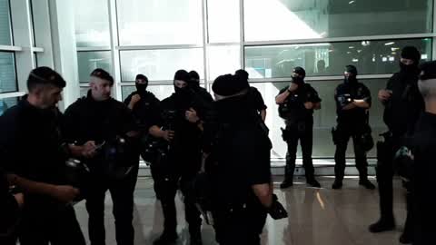 Pro-independence riots in Barcelona airport