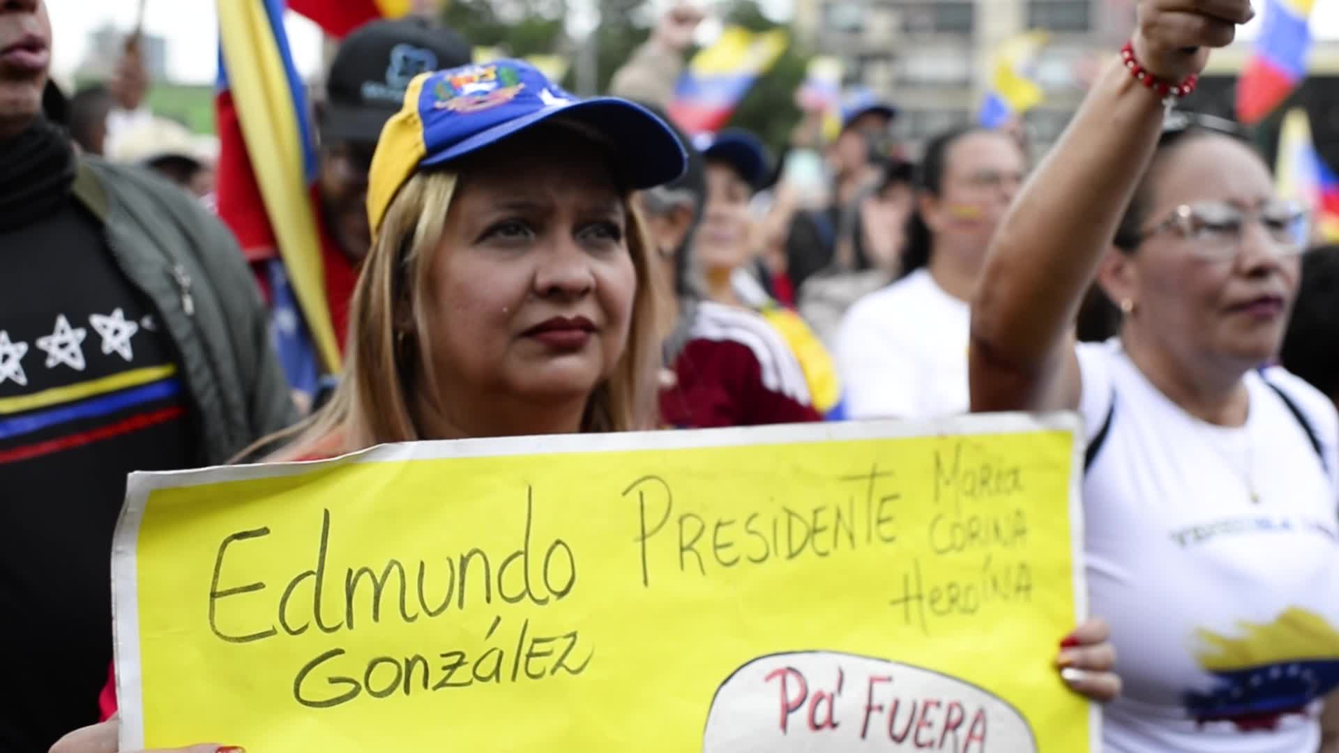 Venezuelans in Colombia Demonstrate Against Presidential Inauguration