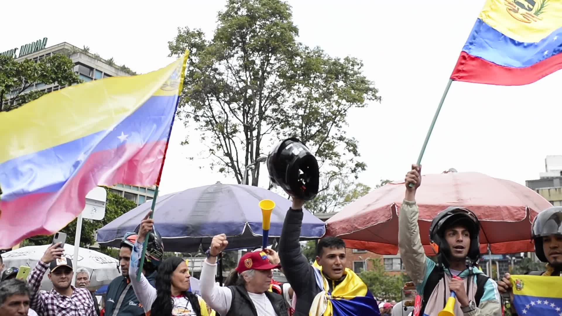 Venezuelans in Colombia Demonstrate Against Presidential Inauguration