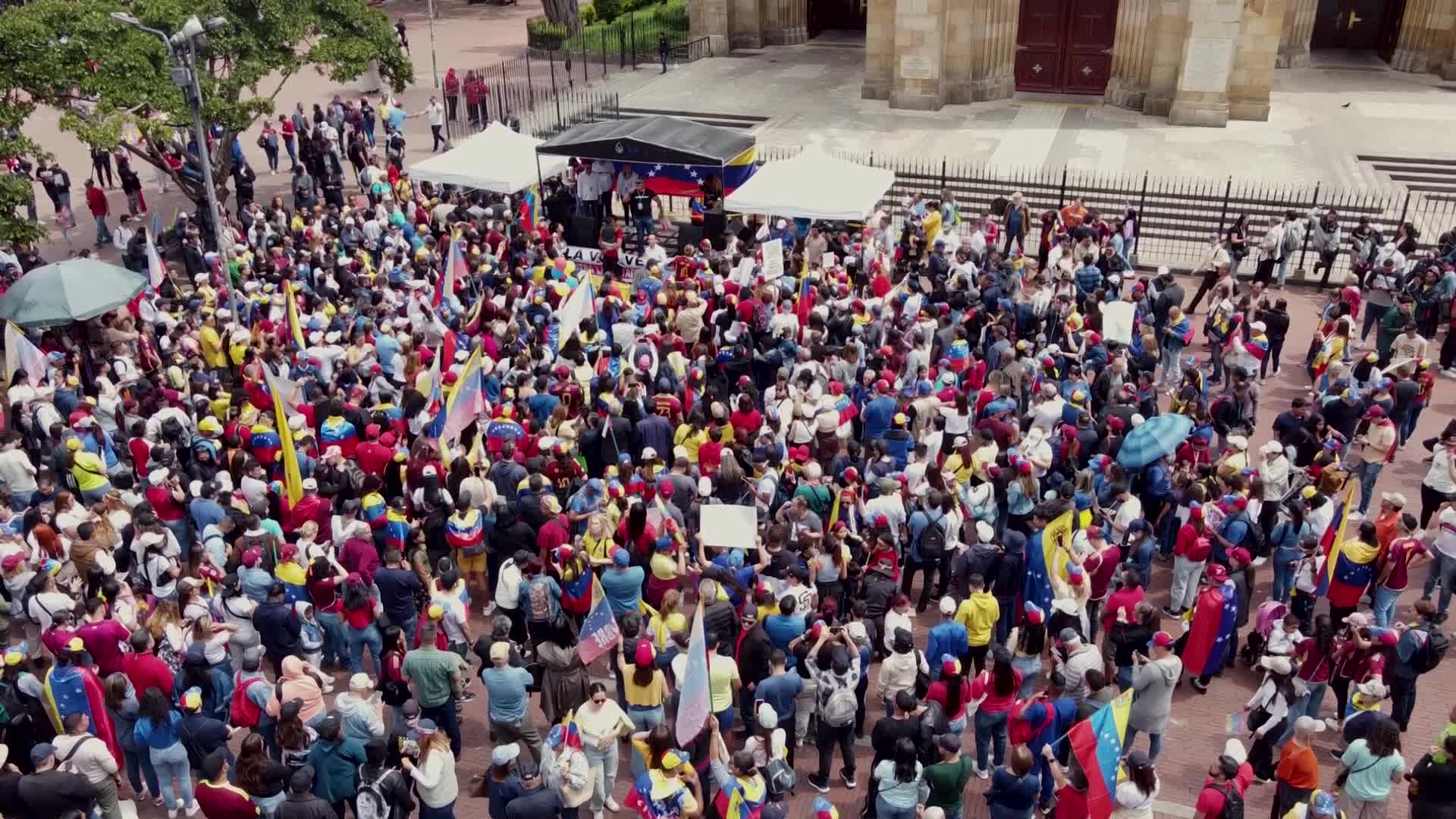 Venezuelans in Colombia Demonstrate Against Presidential Inauguration