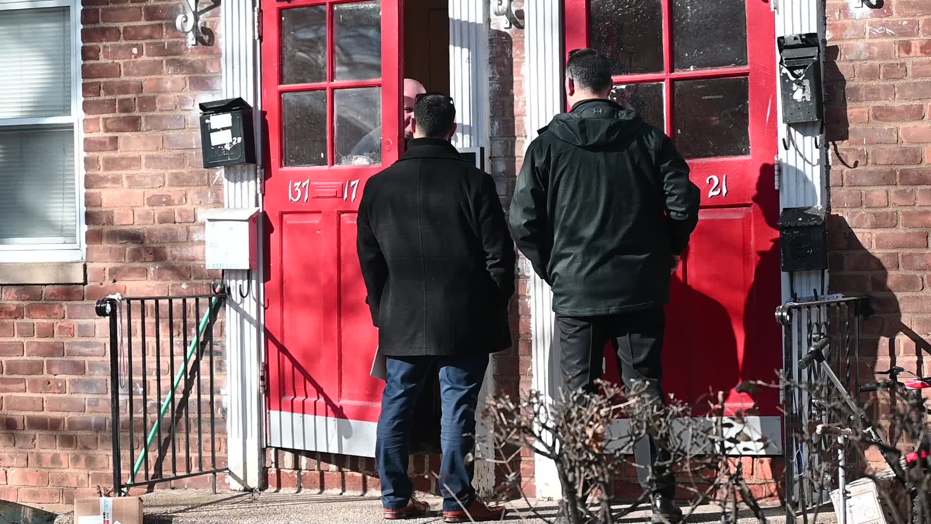 Body Of Man Found Stuffed In Garbage Bags In An Apartment In Kew Gardens Hills Queens New York City